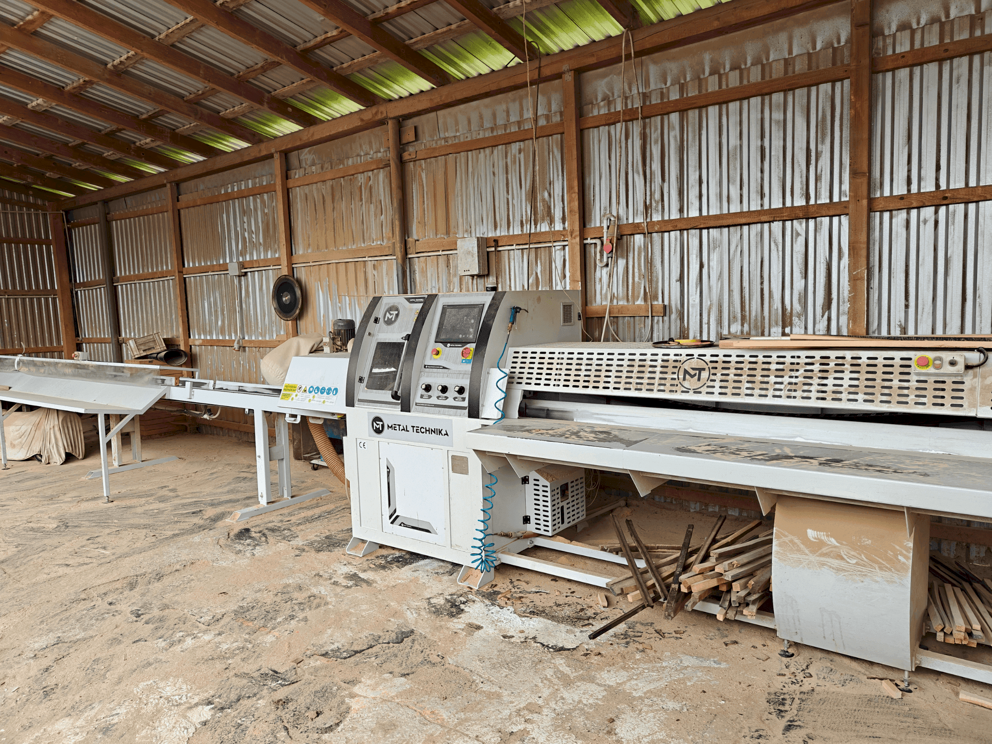 Masina METAL TECHNIKA OWD-1600   eestvaade