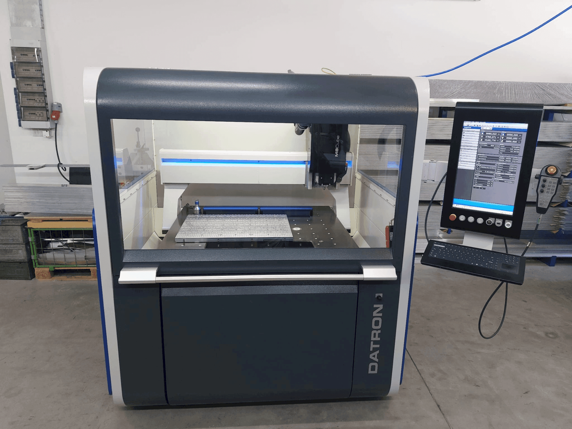 Masina Datron M8 Cube   eestvaade