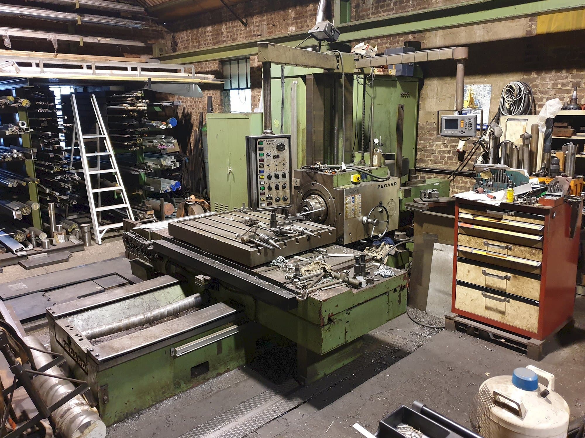 Masina PEGARD AF 8  eestvaade