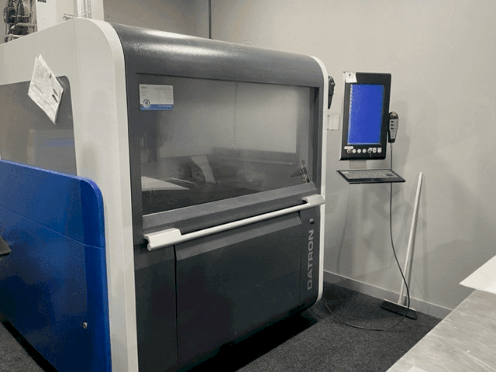 Masina Datron M8 Cube   eestvaade