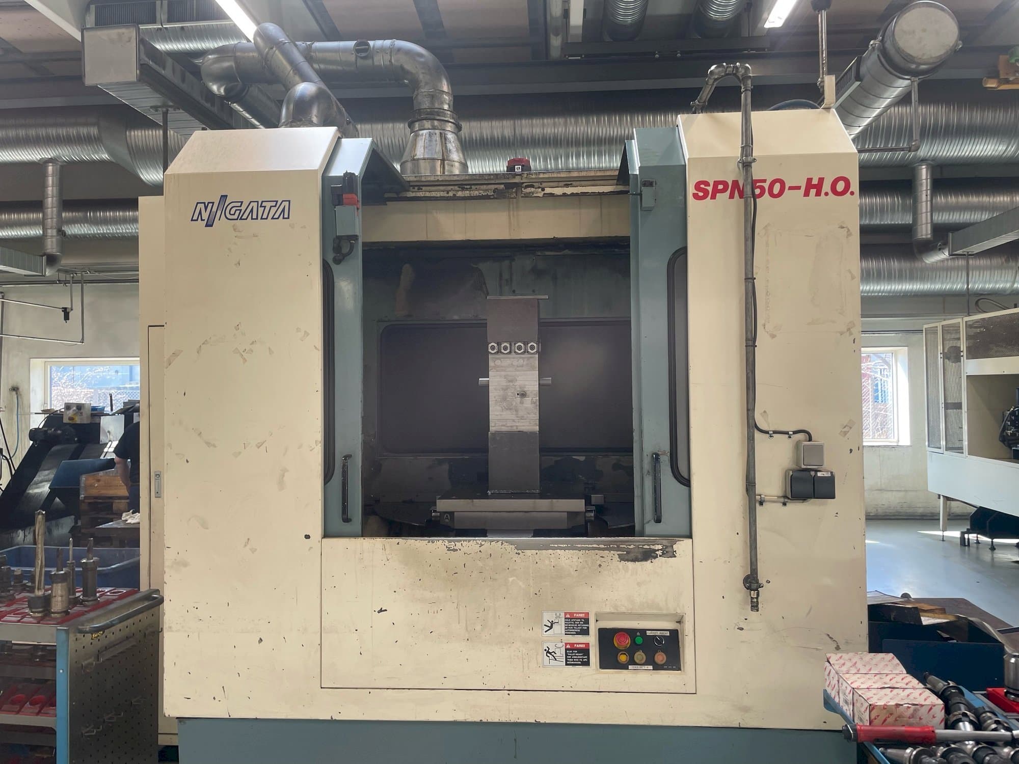 Masina Niigata SPN 50-HO   eestvaade