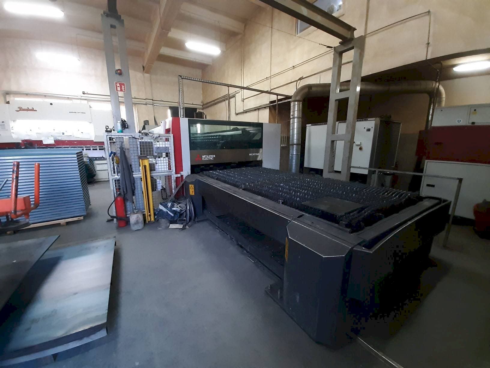 Masina Mitsubishi ML3015 eX(S2)-450F-R   eestvaade