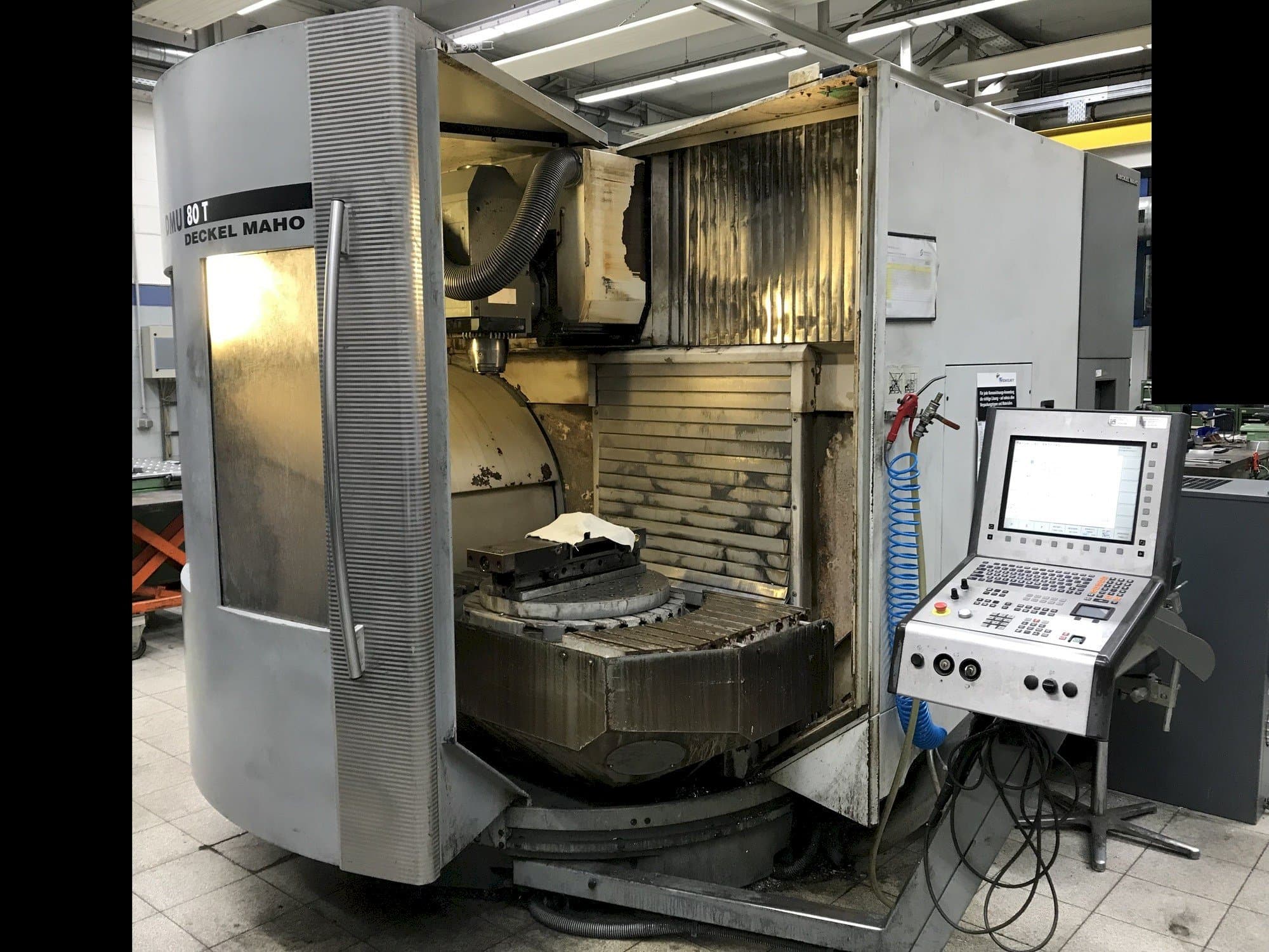 Masina DECKEL MAHO DMU 80 T   eestvaade