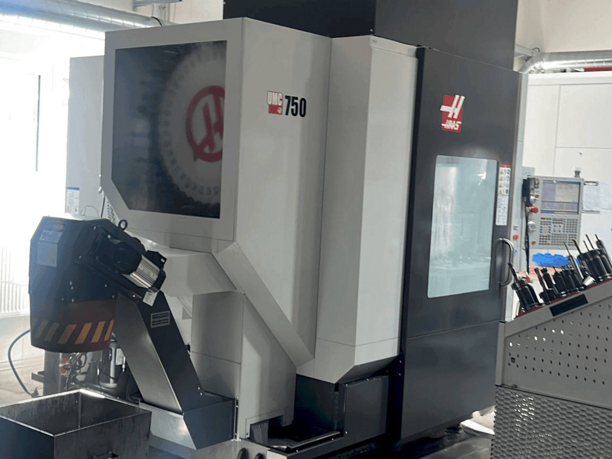 Masina HAAS UMC-750   eestvaade