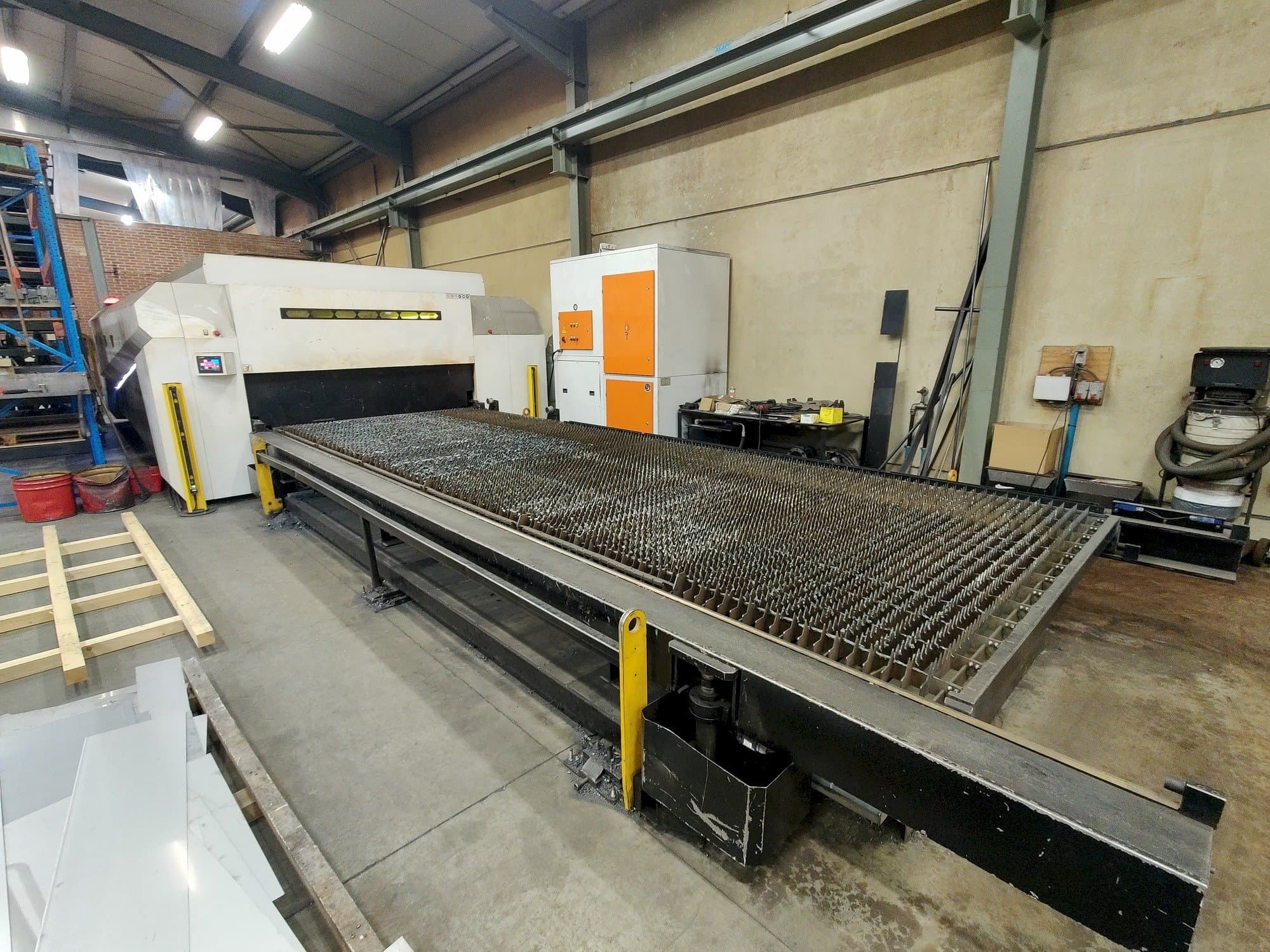 Masina ERMAKSAN Fibermak Momentum Gen2   eestvaade