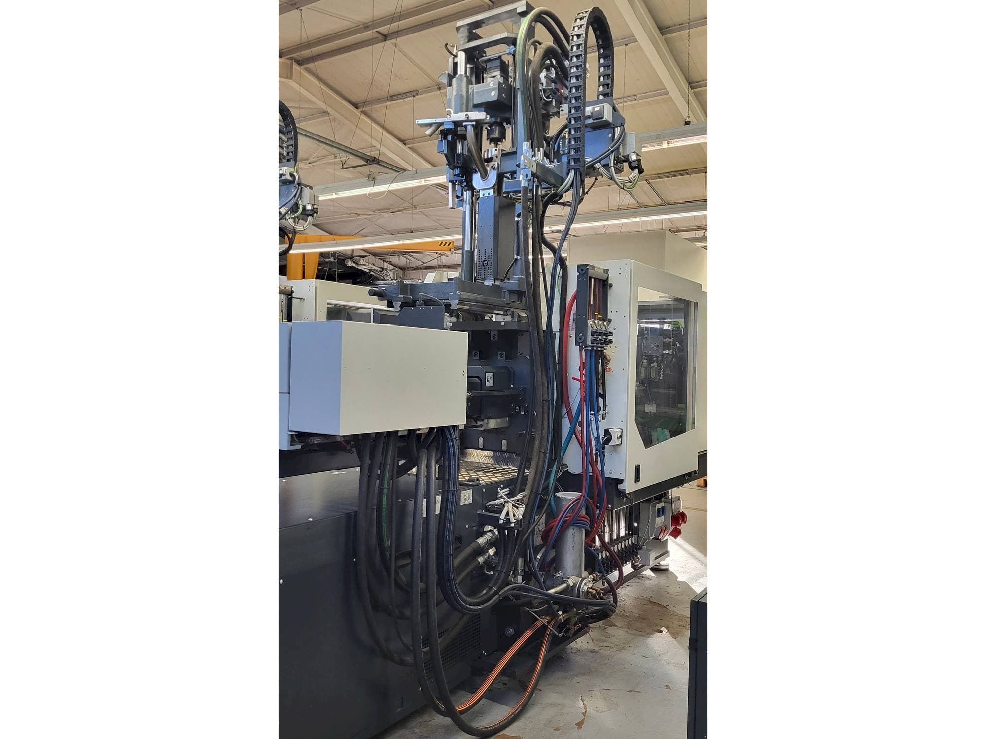 Masina Sumitomo SHI DEMAG Systec Multi 120/470-200h/80V   vasaku külje vaade