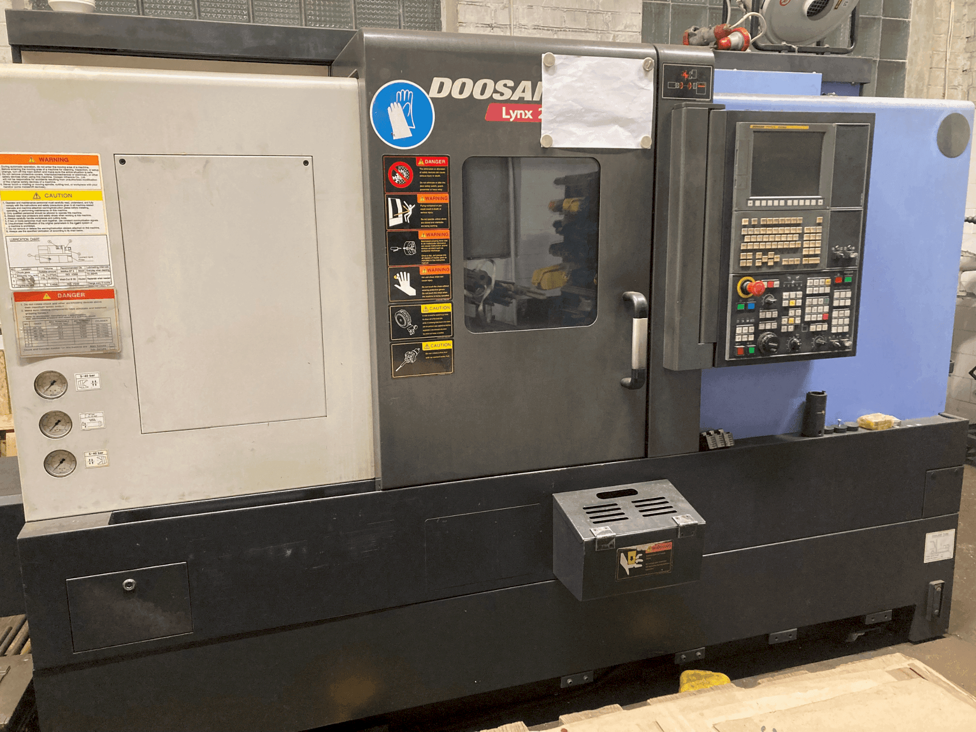 Masina DOOSAN LYNX220LSYA   eestvaade