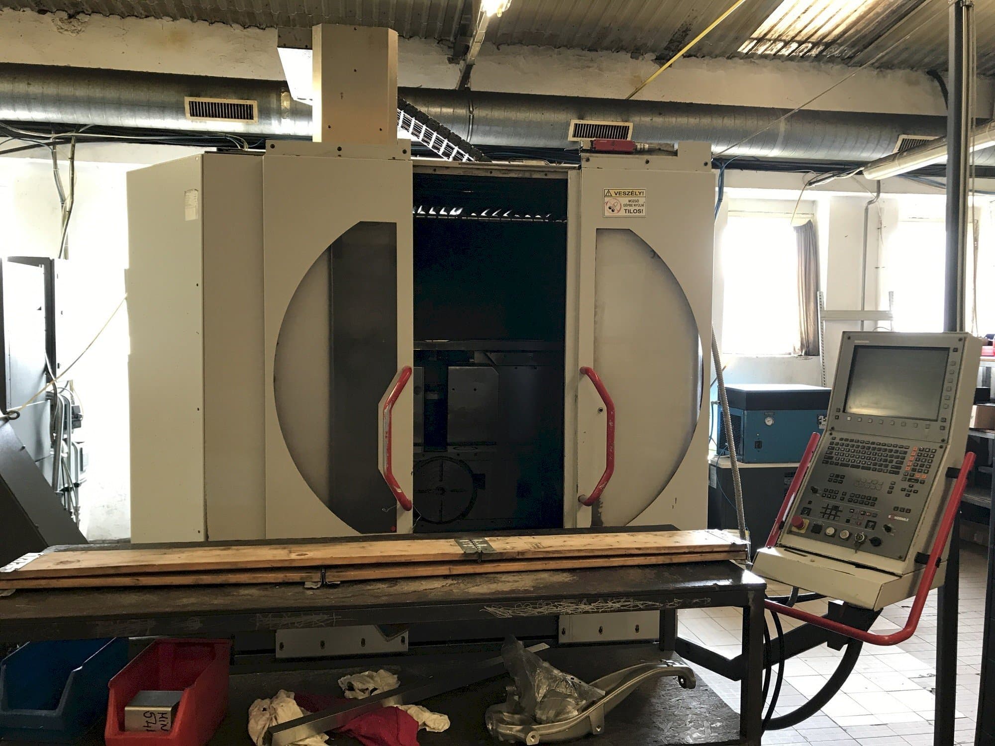 Masina HERMLE B 300 U   eestvaade