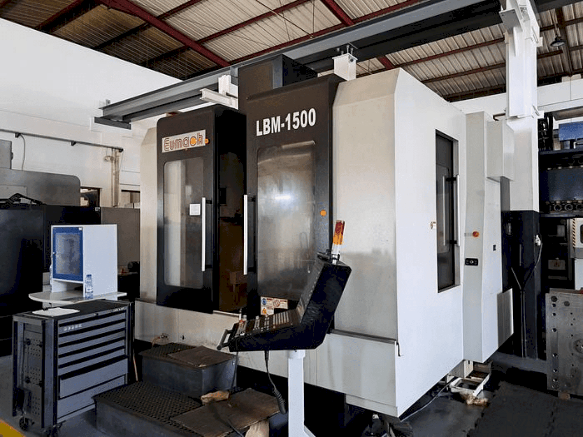 Masina Eumach LBM-1500   eestvaade