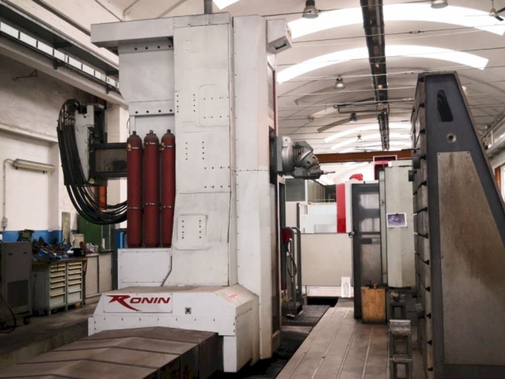 Masina FPT Ronin   eestvaade