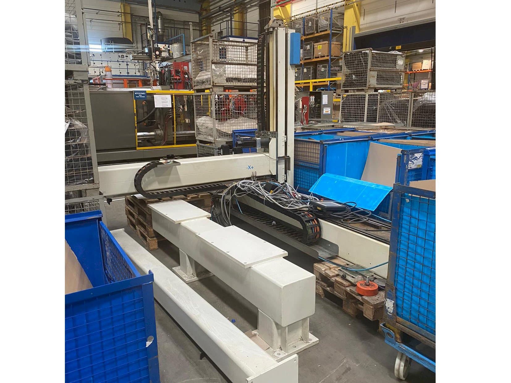 Masina Krauss Maffei LRX-S 500   eestvaade