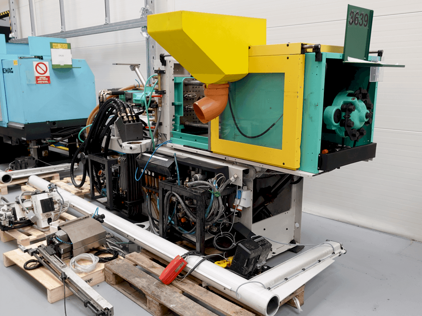 Masina Arburg ALLROUNDER 320C–500–100U   eestvaade