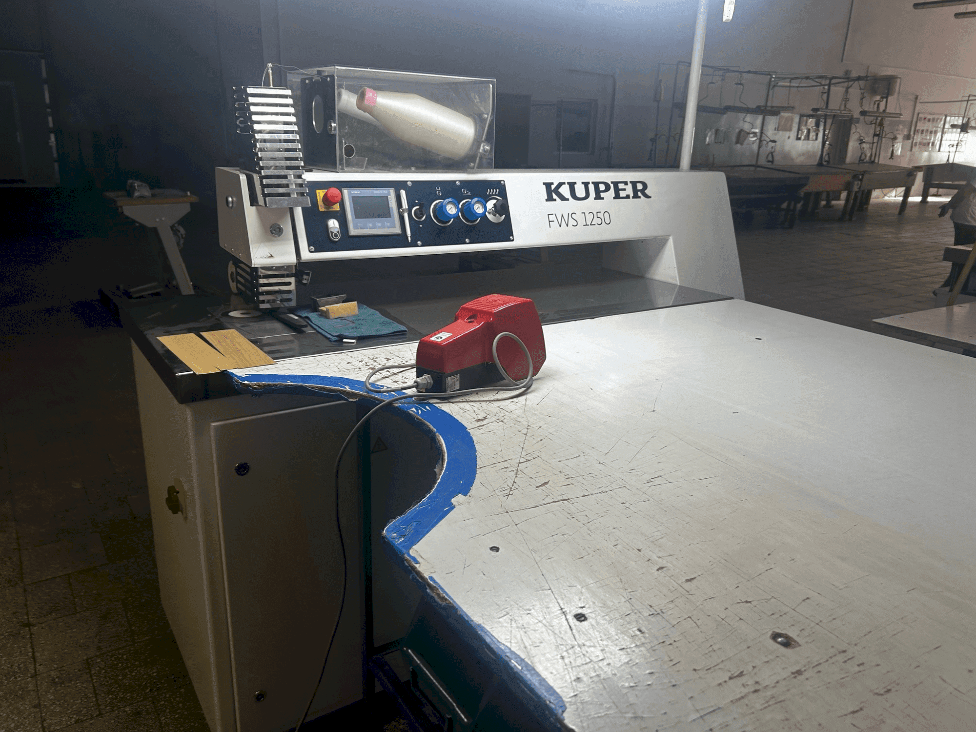 Masina KUPER FWS 1250   eestvaade