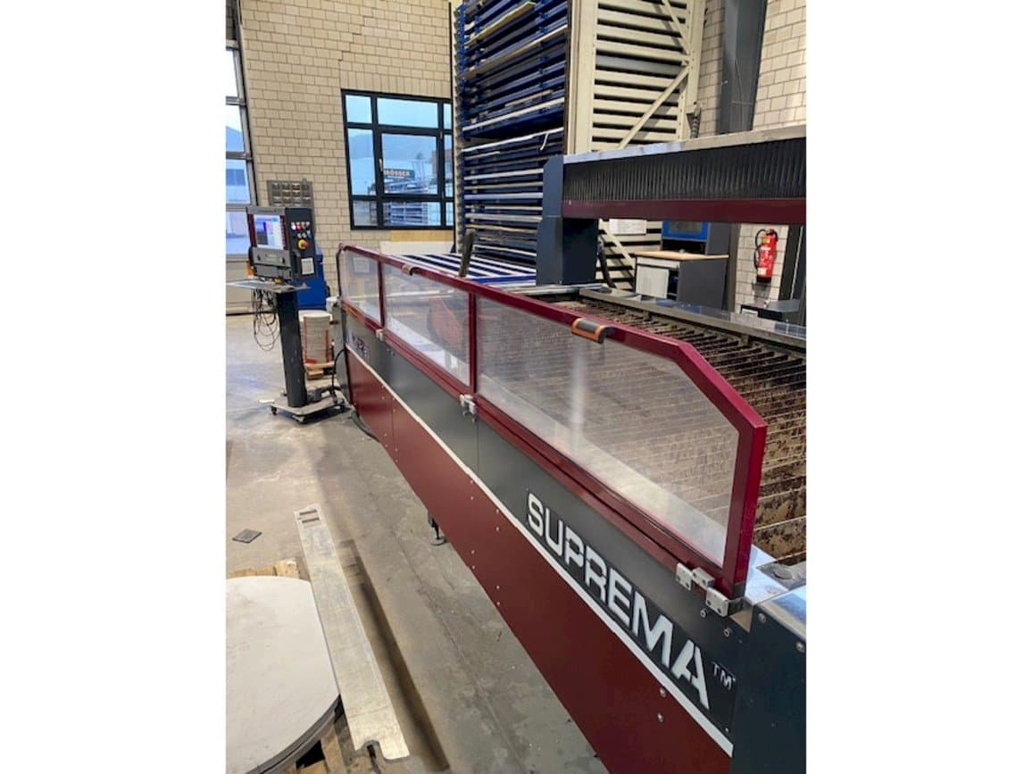 Masina Waterjet Italy Suprem   eestvaade