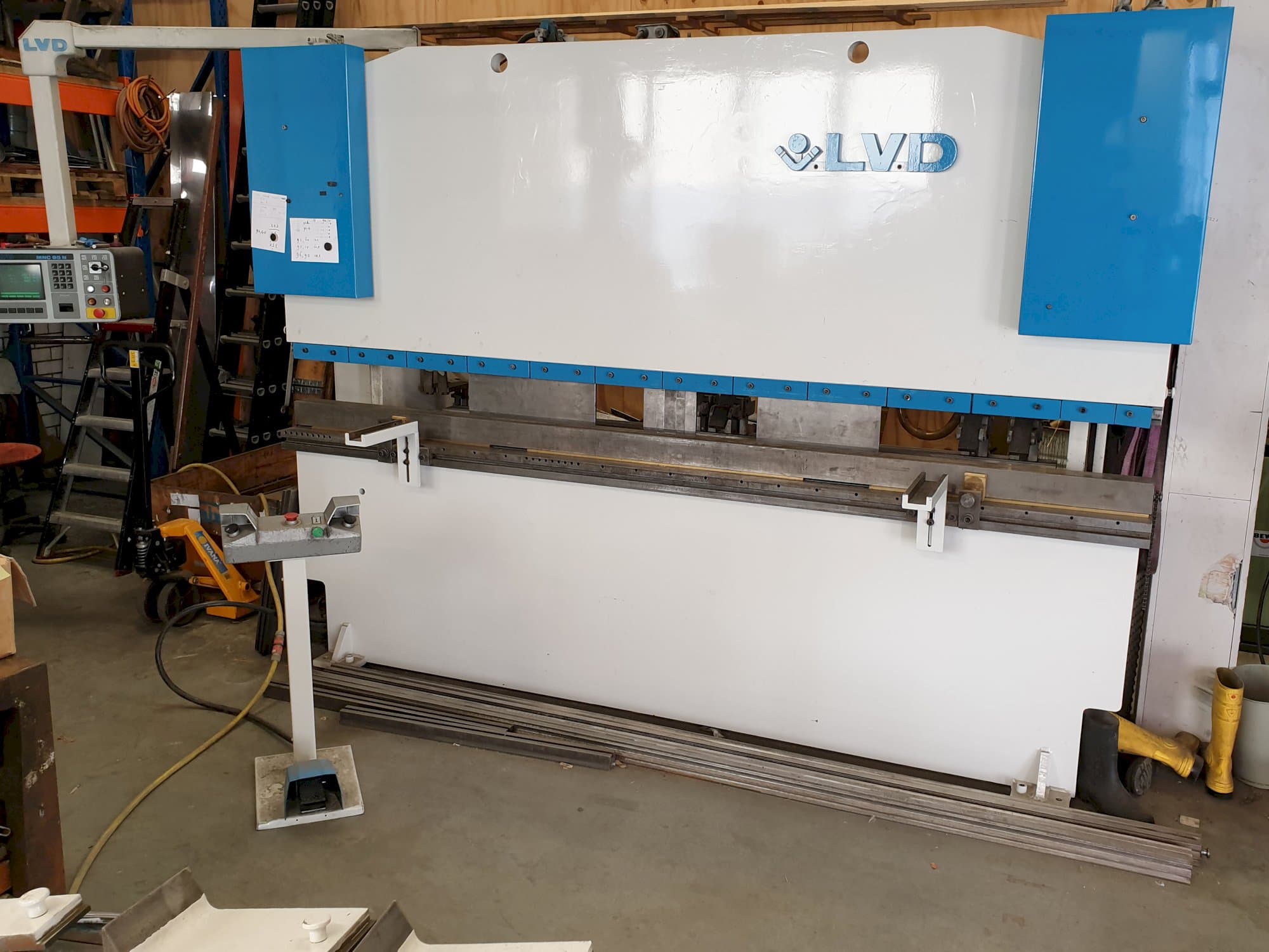 Masinavaade LVD PPI 135/30   paremalt