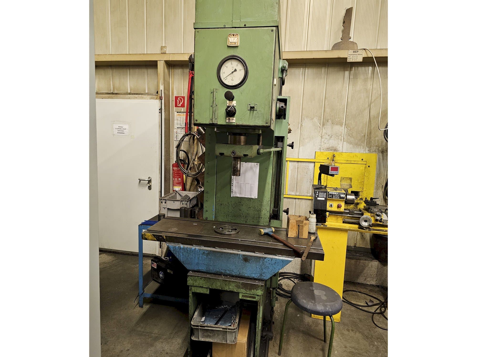 Masina VEB PYE/25/1   eestvaade