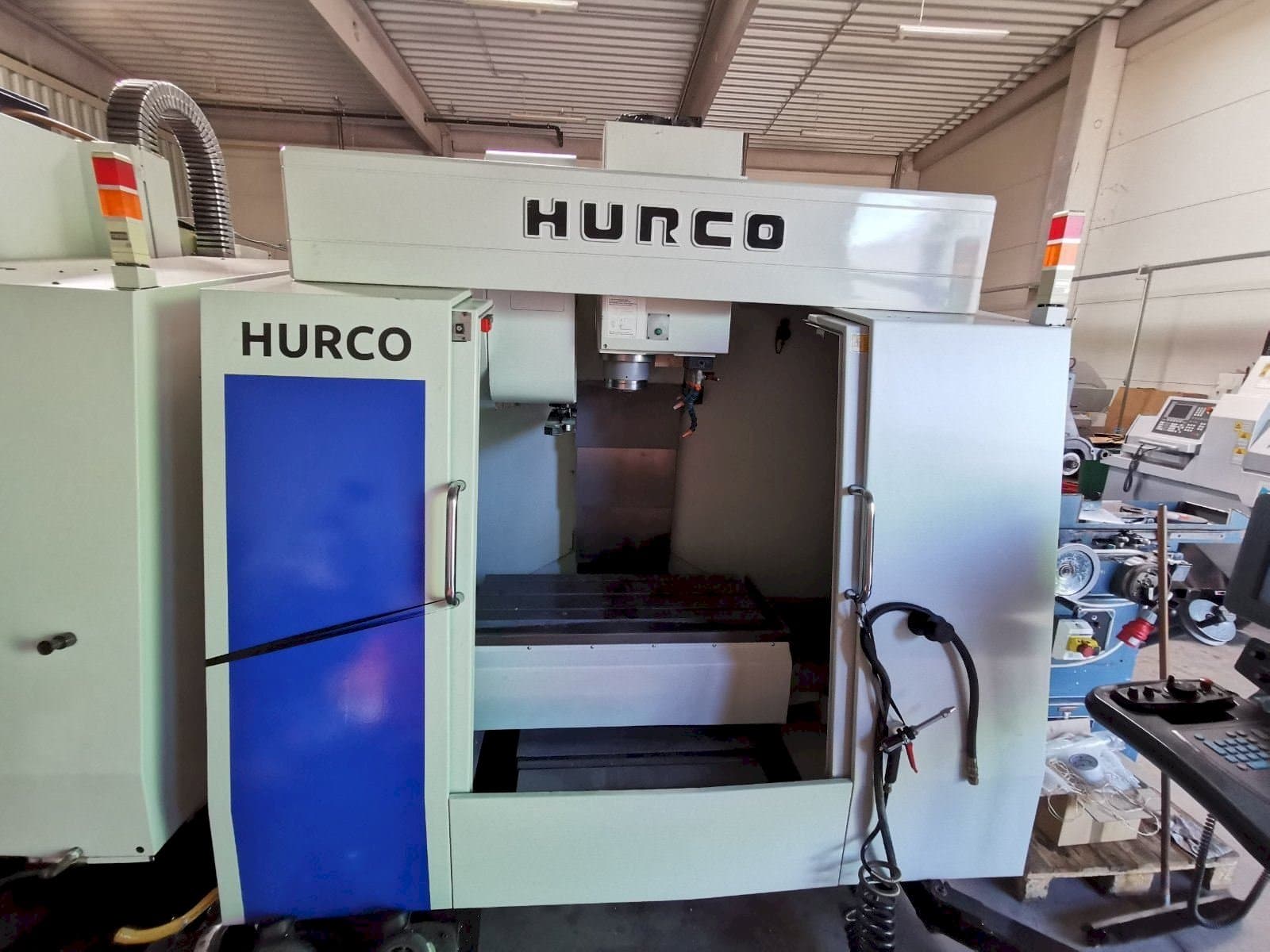 Masina Hurco BMC 30 eestvaade