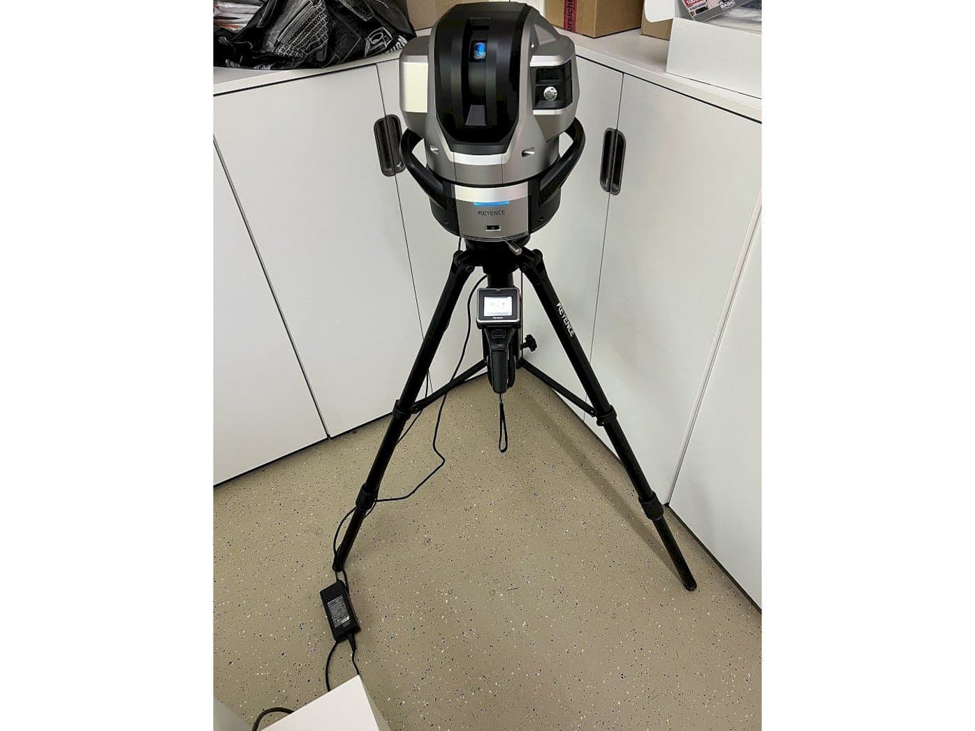 Masina KEYENCE WM-C3000   eestvaade