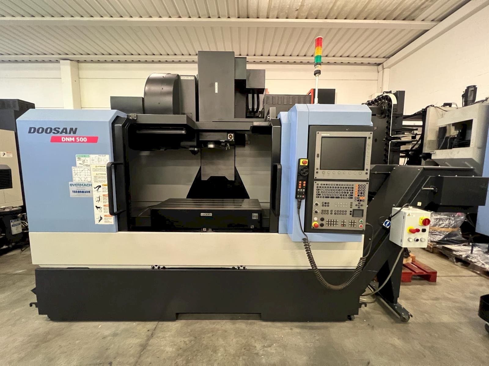 Masina DOOSAN DNM 500   eestvaade