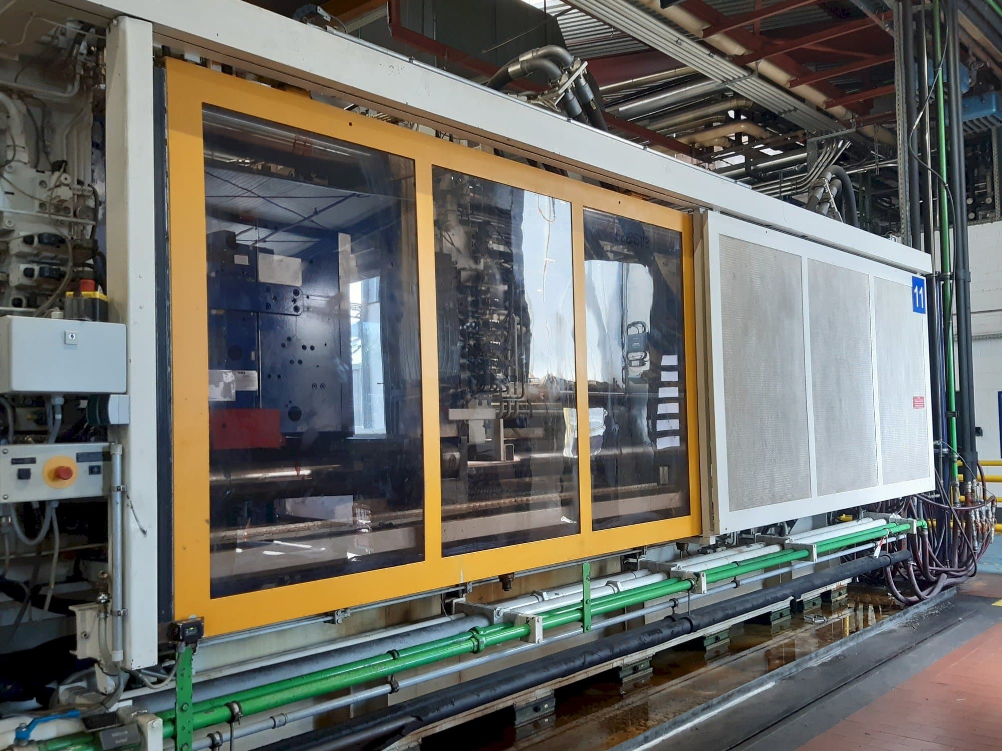 Masina Krauss Maffei 1300-8000 M   eestvaade