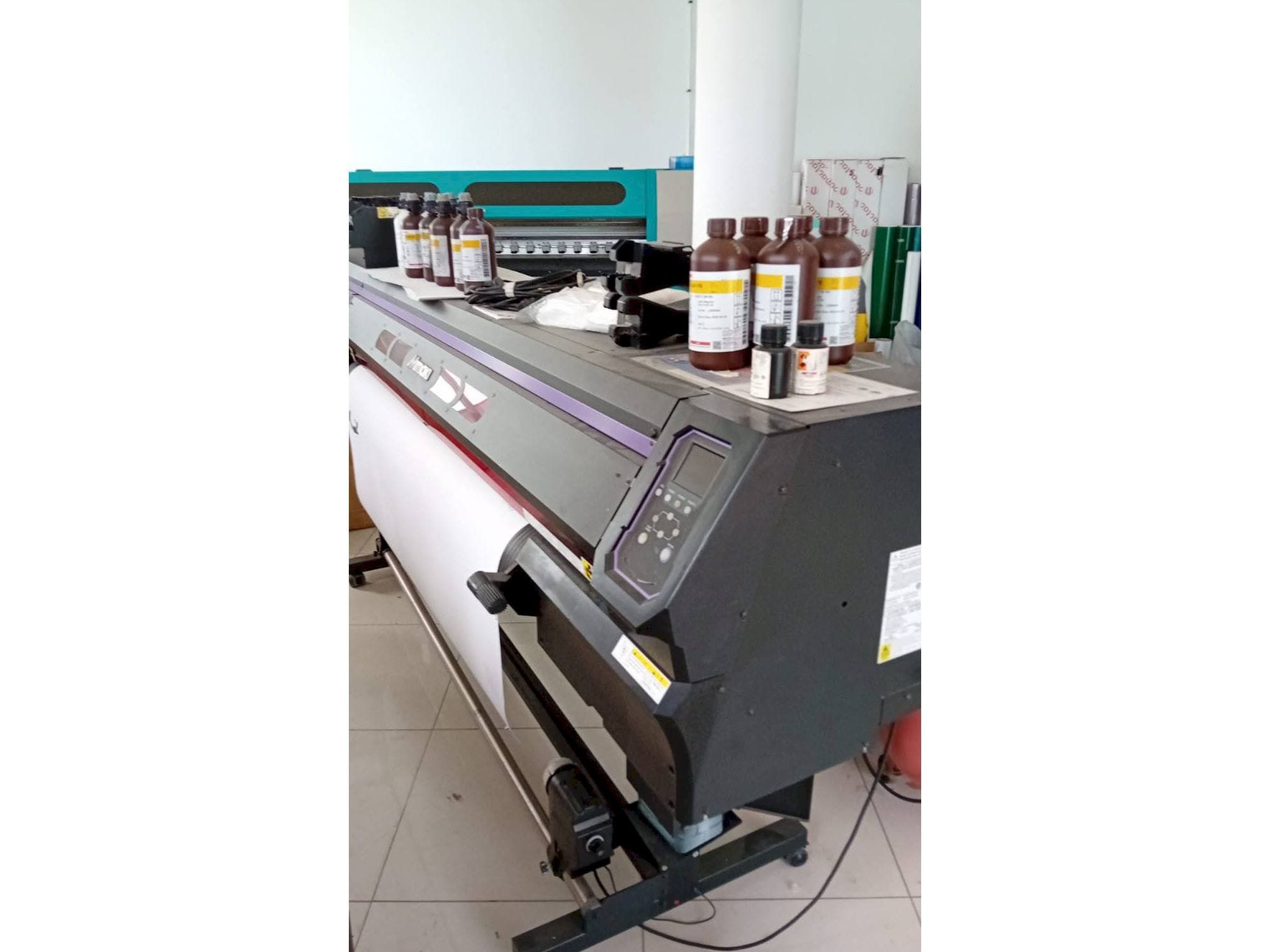 Masina MIMAKI ucjv300-160   eestvaade