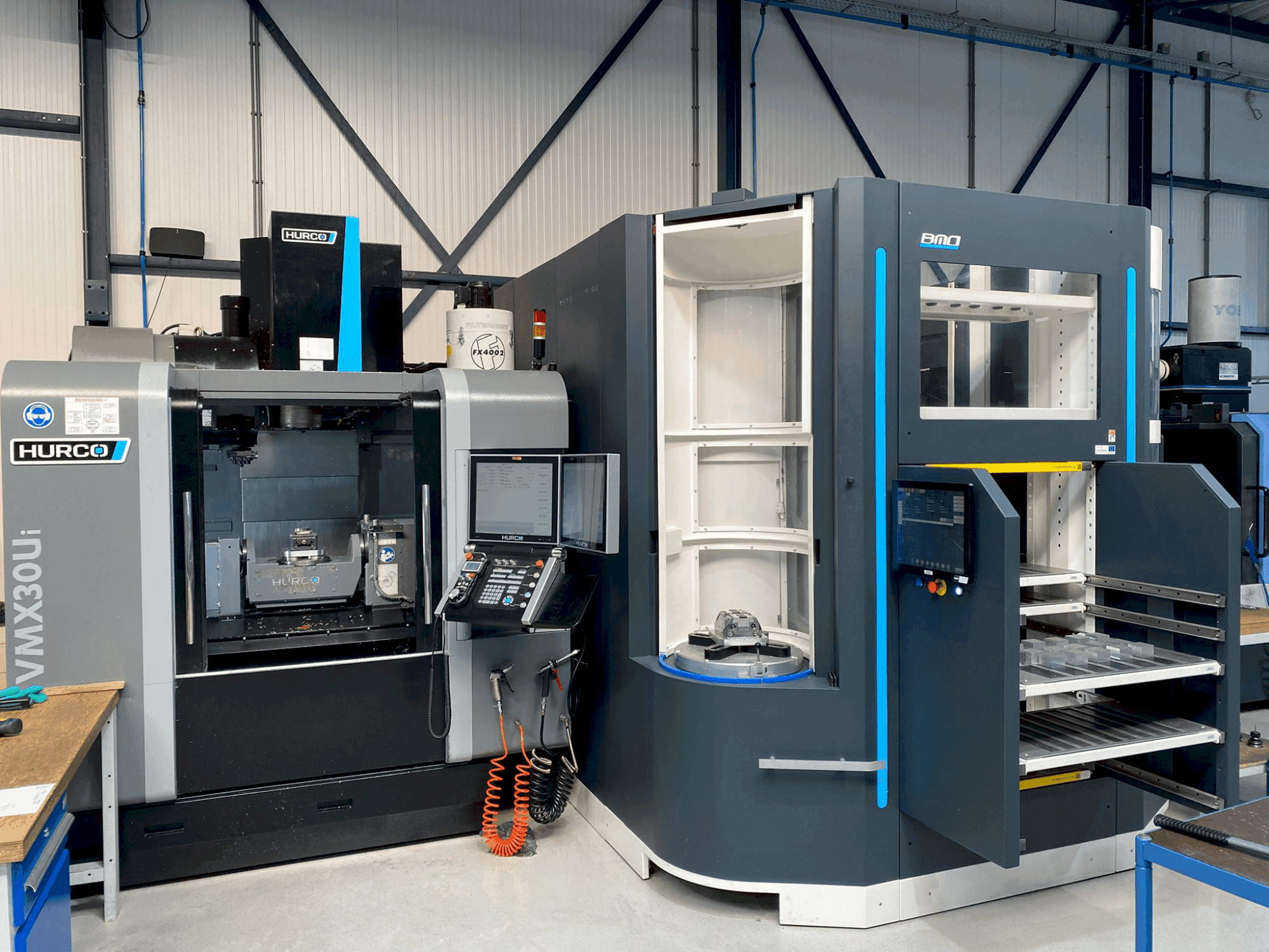 Masina Hurco VMX30Ui + BMO Automation Titanium 50   eestvaade