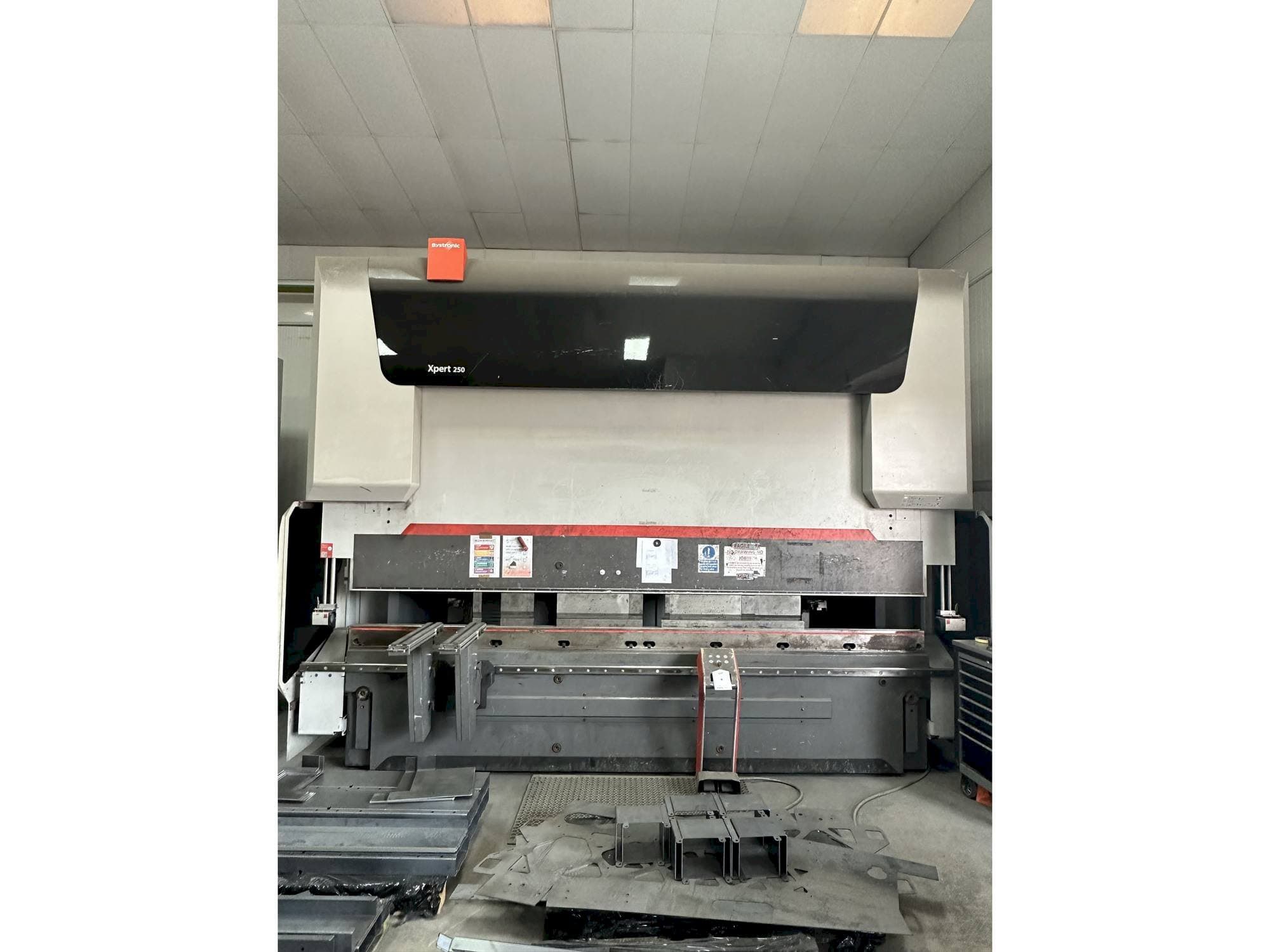 Masina Bystronic Xpert 250/4100   eestvaade