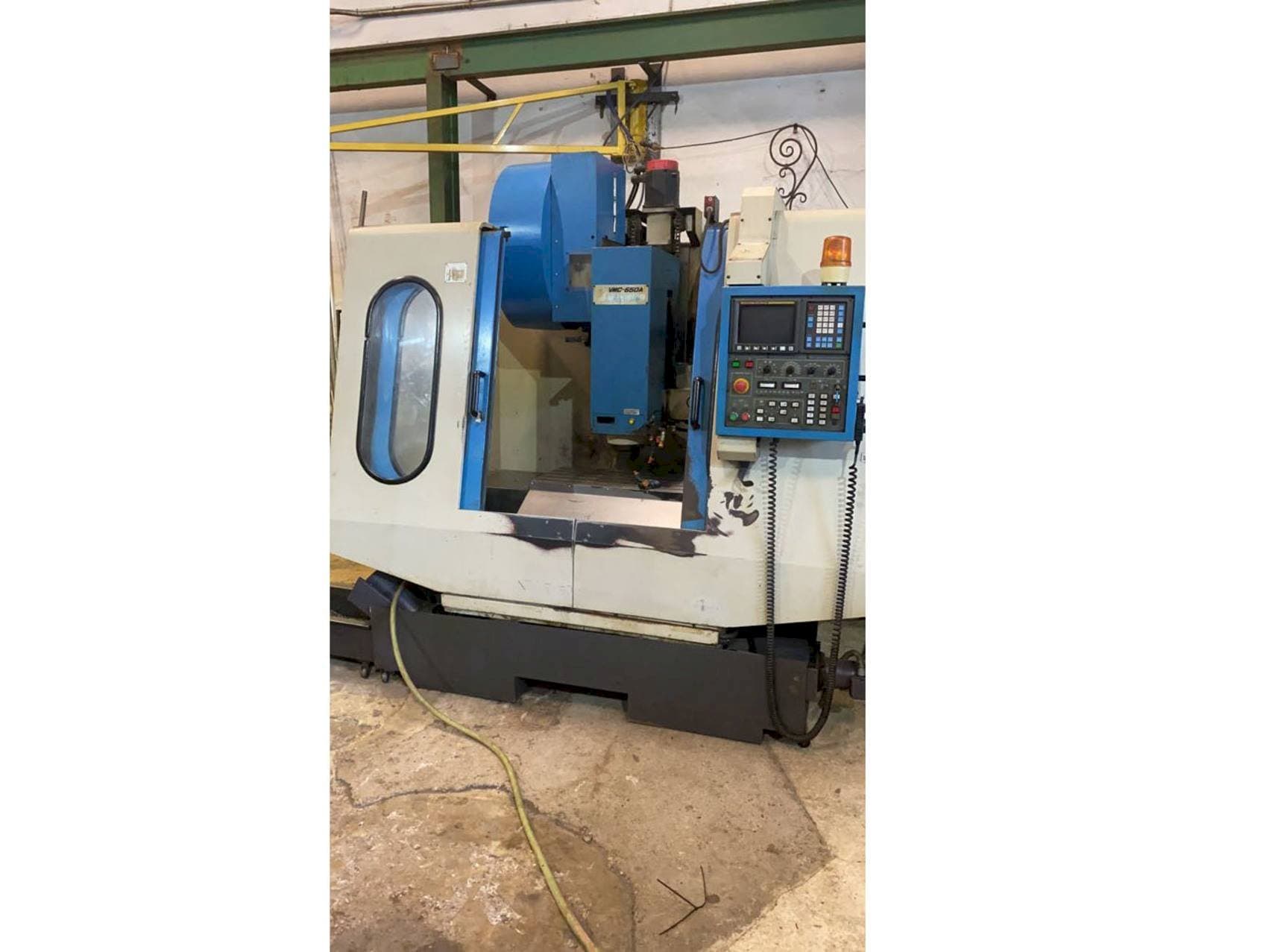 Masina Johnford VMC 650A   eestvaade