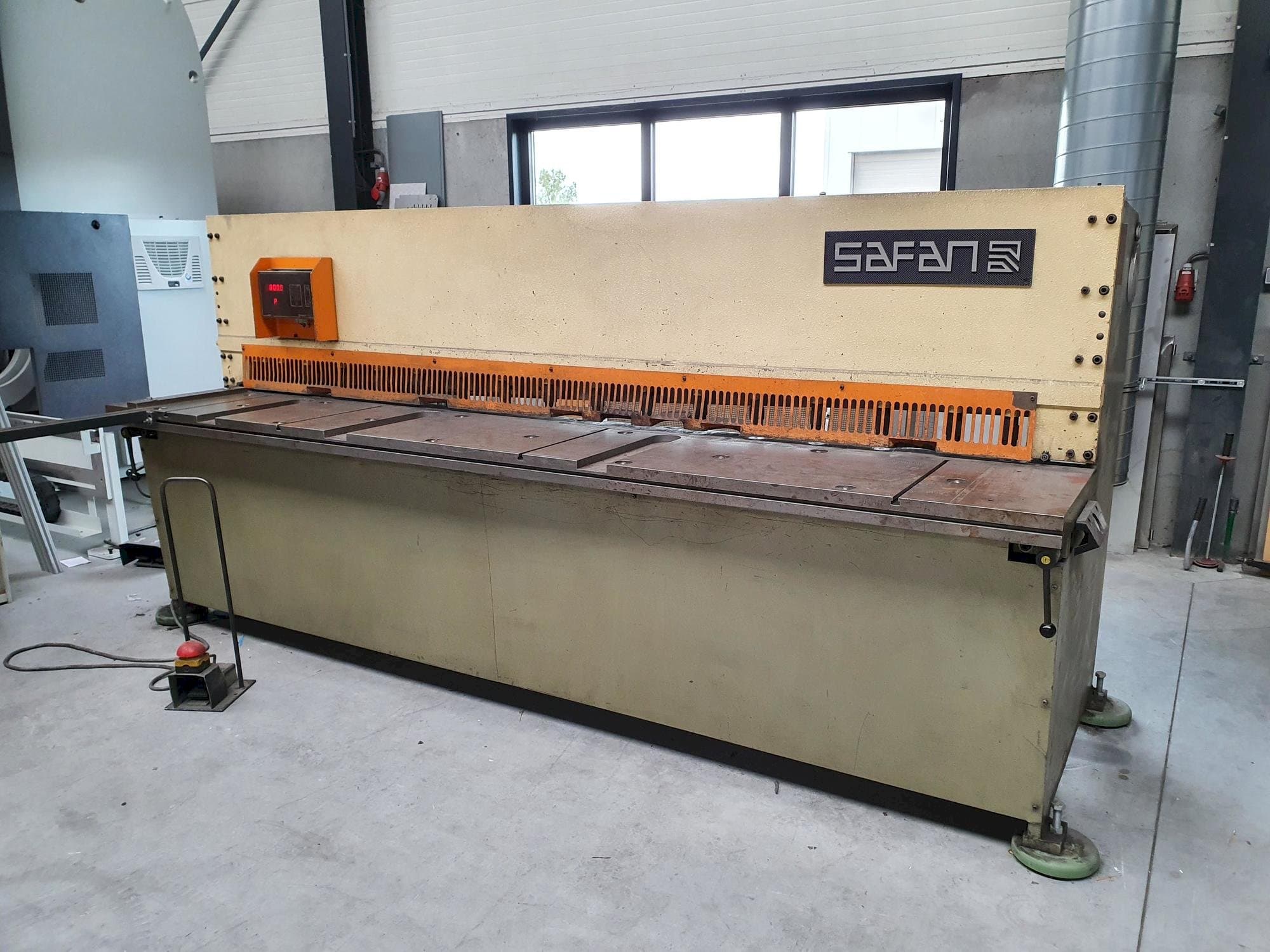 Masina Safan VS 310-6   eestvaade