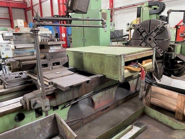 Masina TOS SU 100/8000   eestvaade