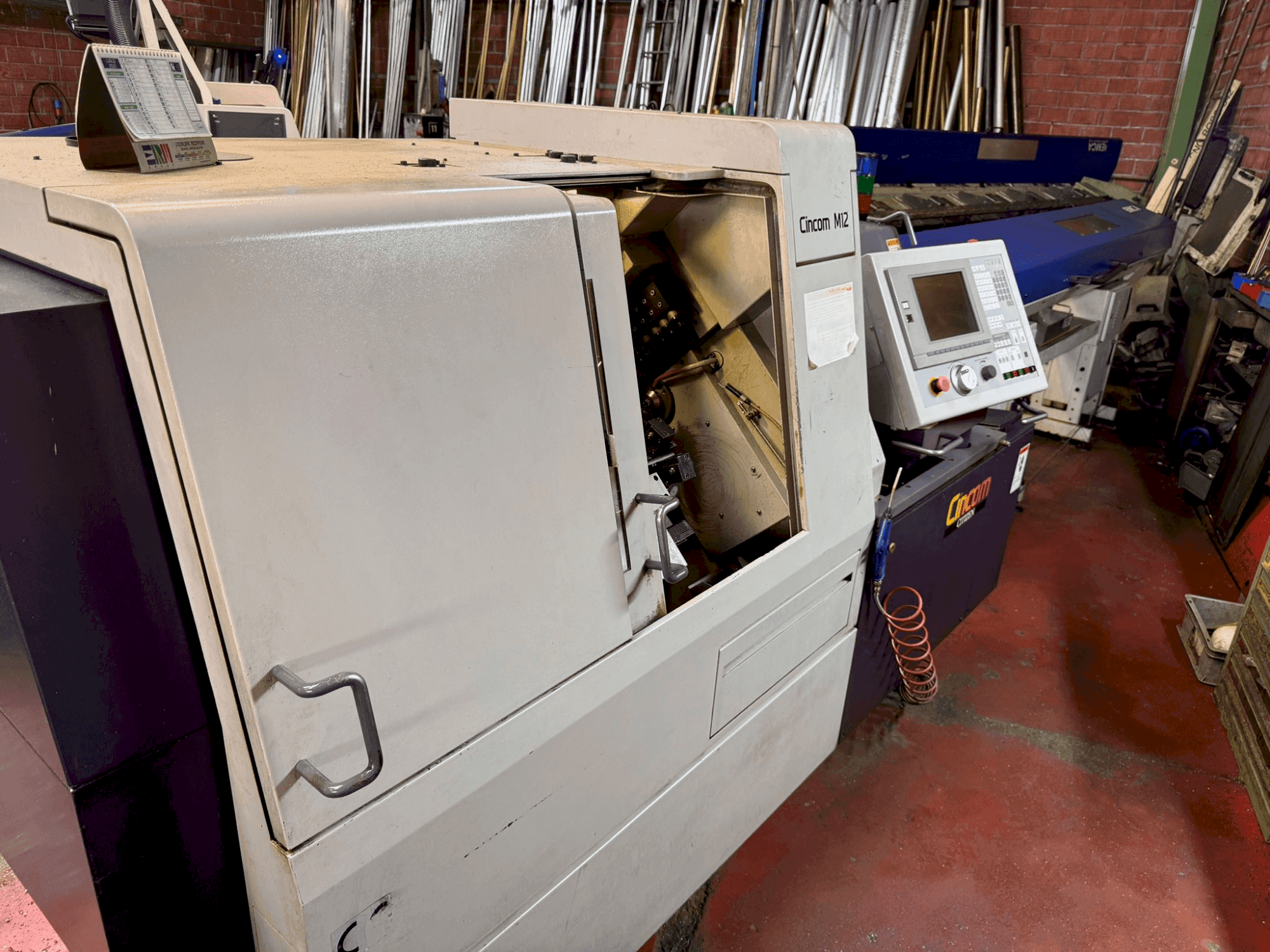 Masina Citizen CINCOM M12   eestvaade