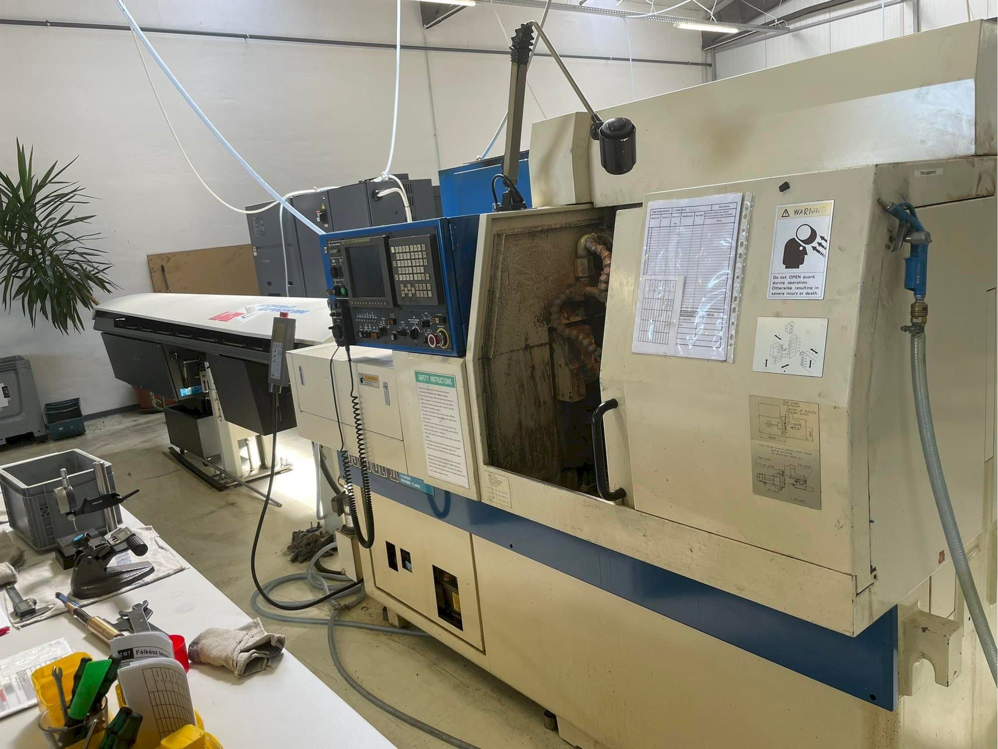 Masina TSUGAMI BS20-II   parema külje vaade