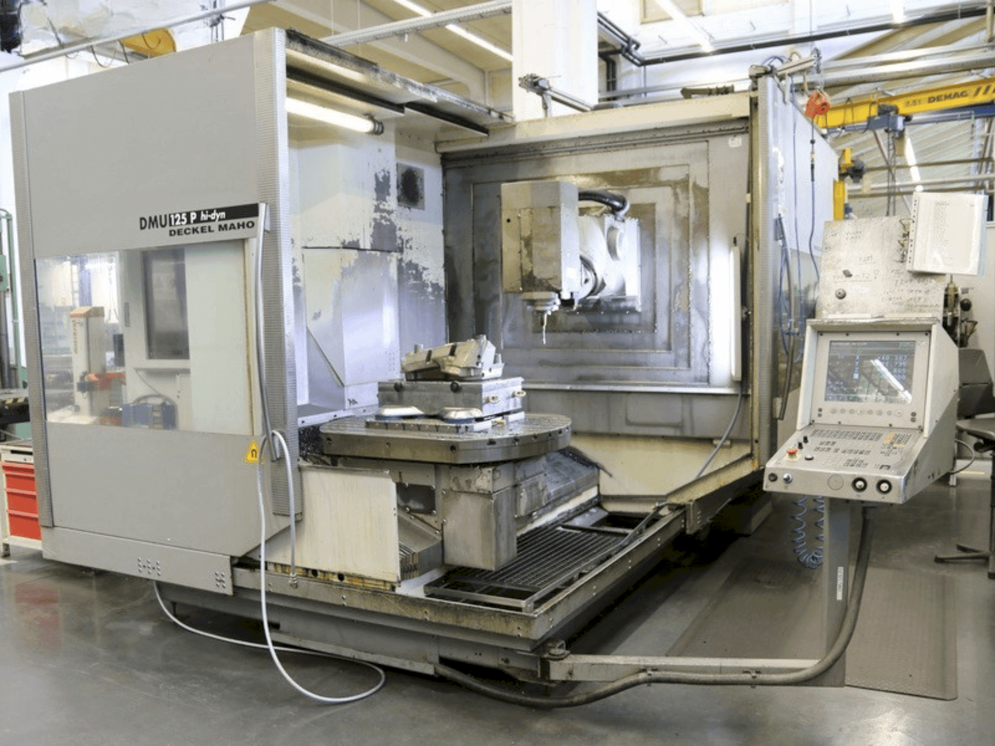 Masina DECKEL MAHO DMU 125 P hi-dyn   eestvaade