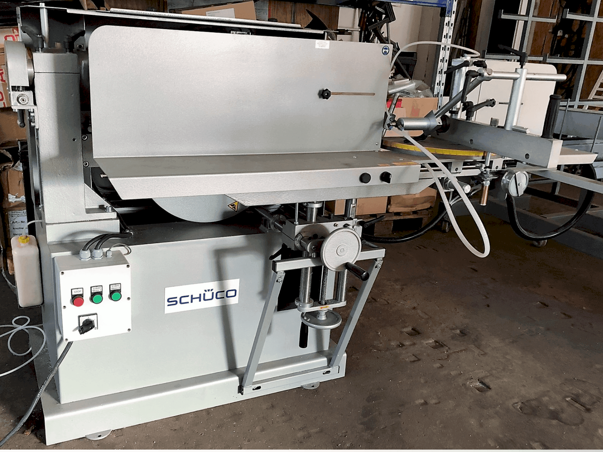 Masina SCHÜCO AS 450   eestvaade