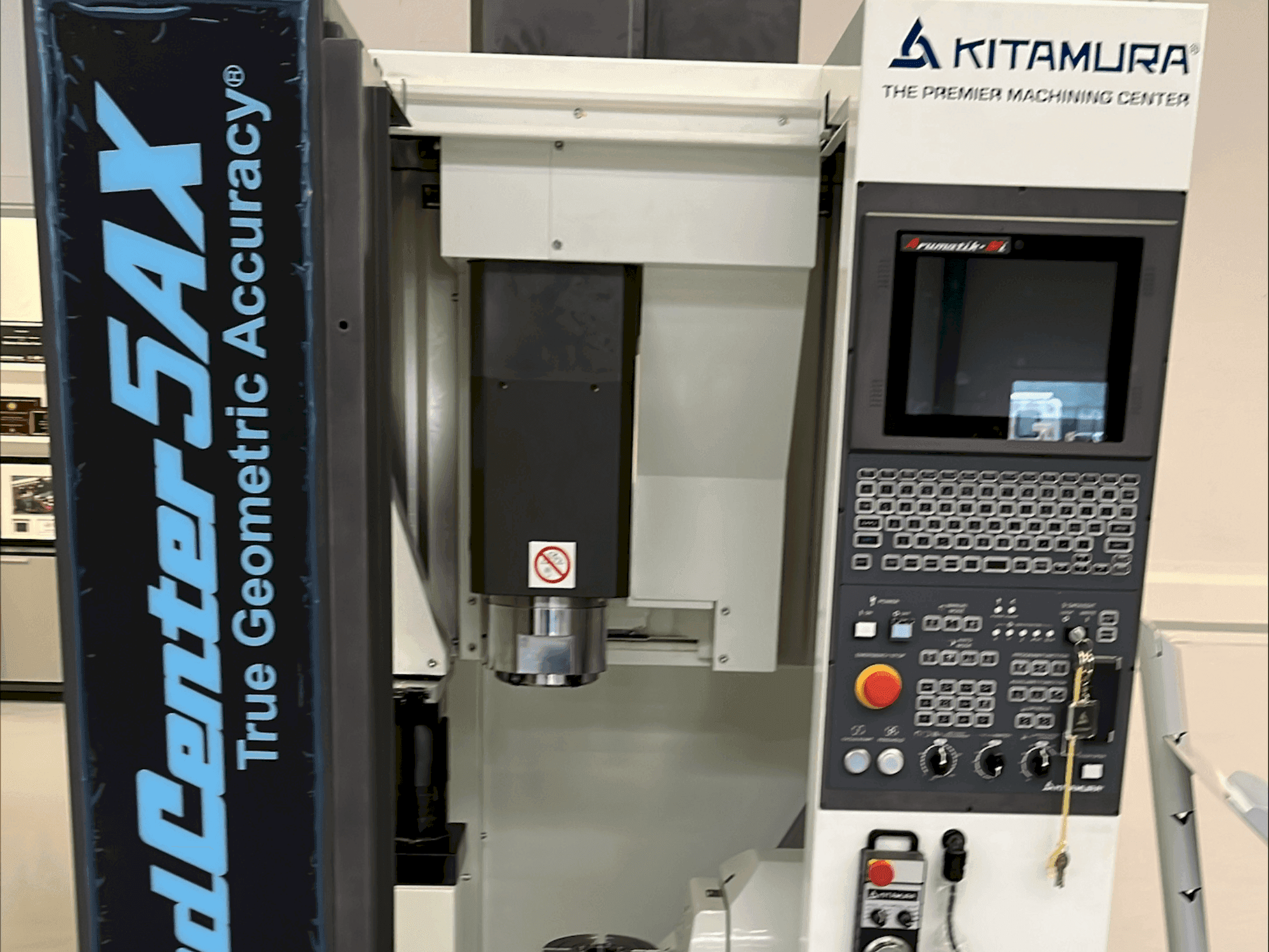 Masina Kitamura Medcenter 5AX   eestvaade