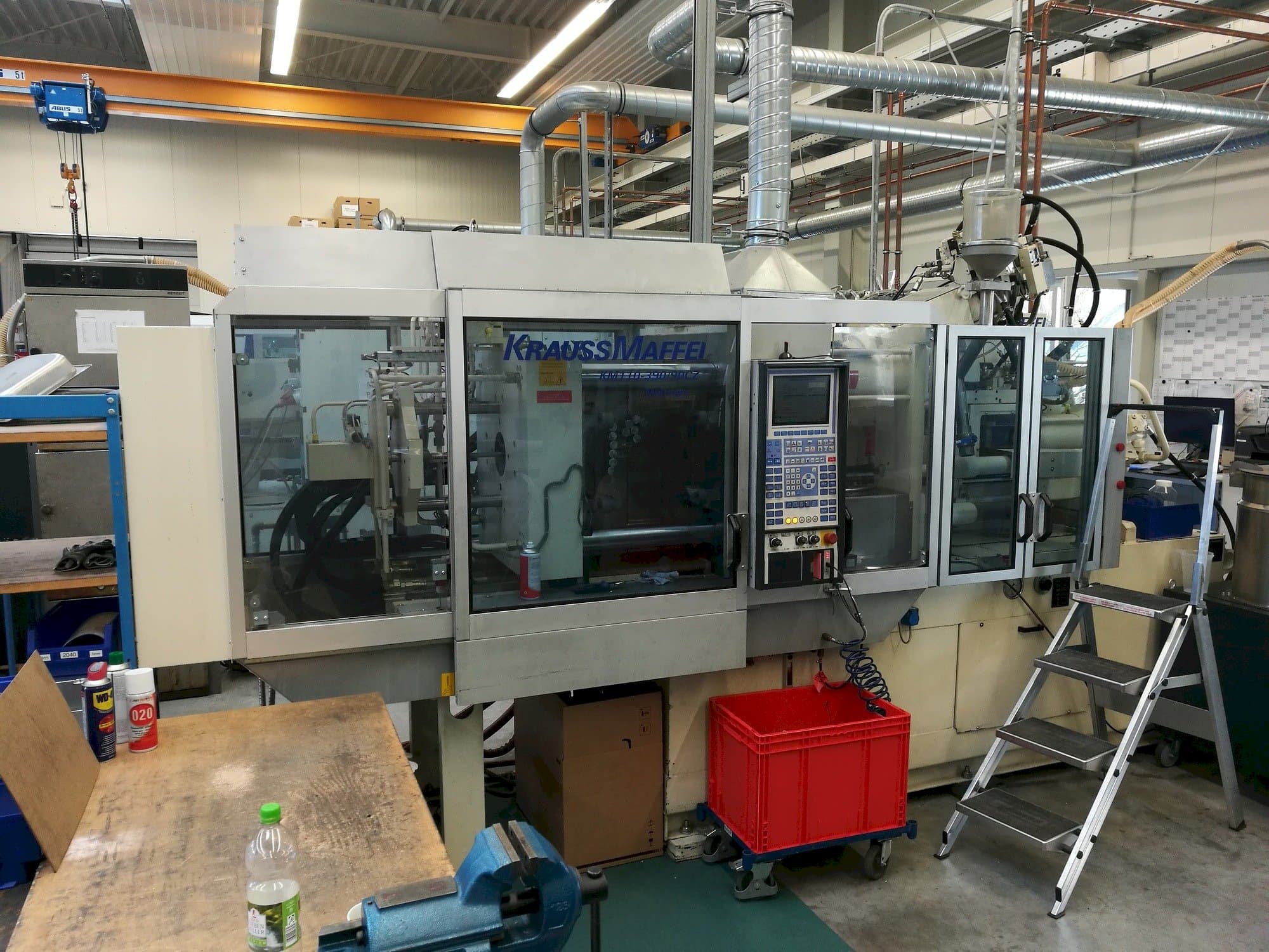 Masina Krauss Maffei 110-390/90 CZ   eestvaade