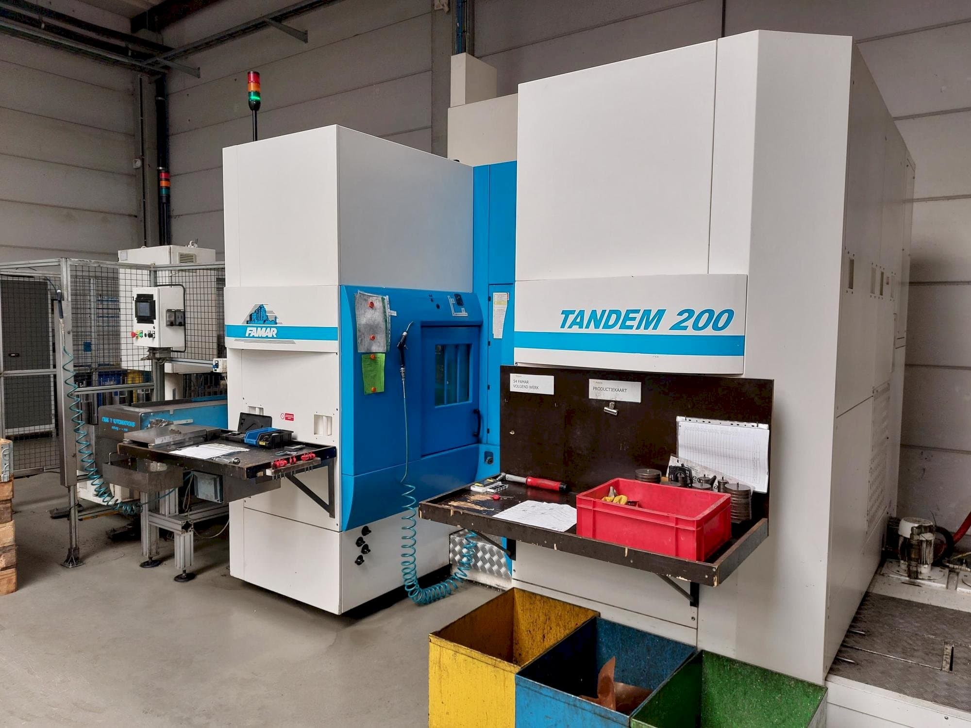 Masina Famar Tandem 200   eestvaade