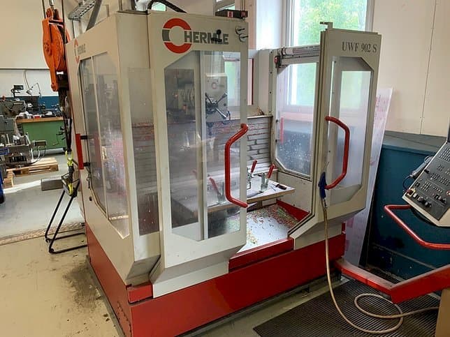 Masina HERMLE UWF 902 S   eestvaade
