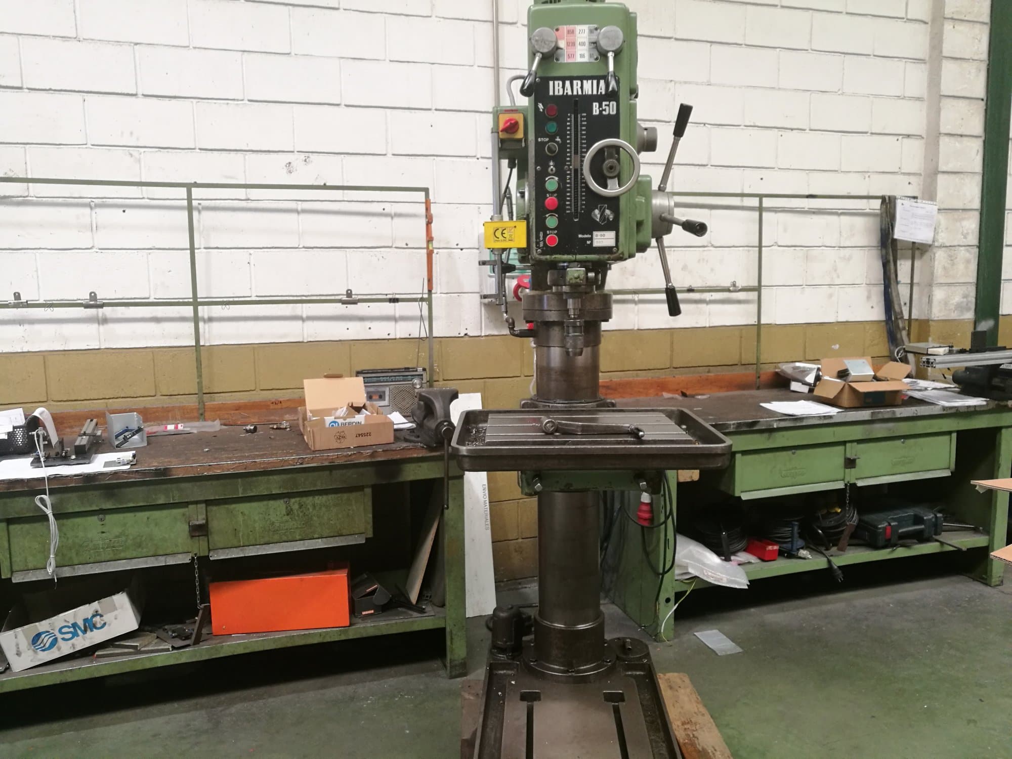 Masina IBARMIA B-50   eestvaade