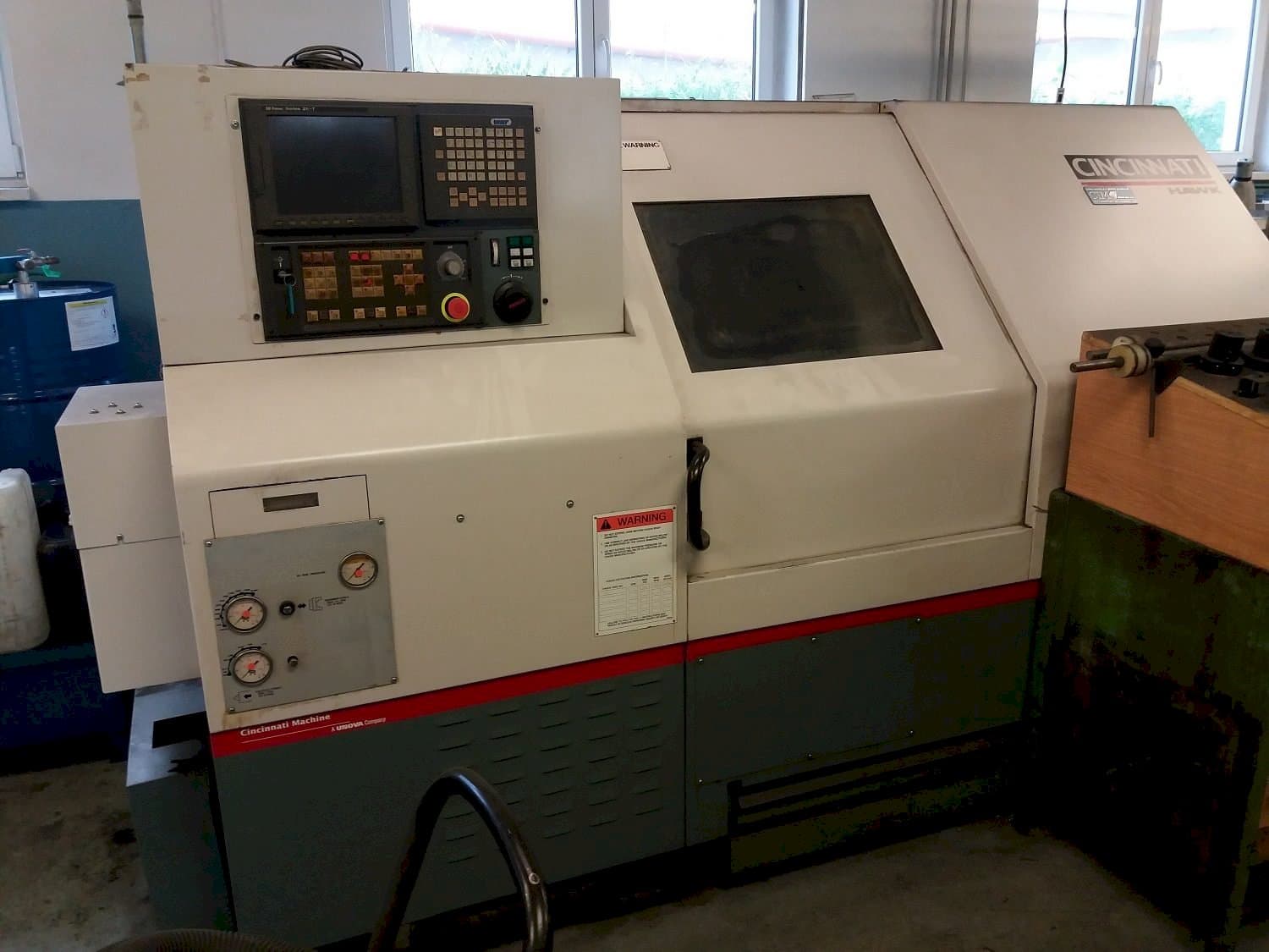 Masina Cincinnati HAWK-200M   eestvaade