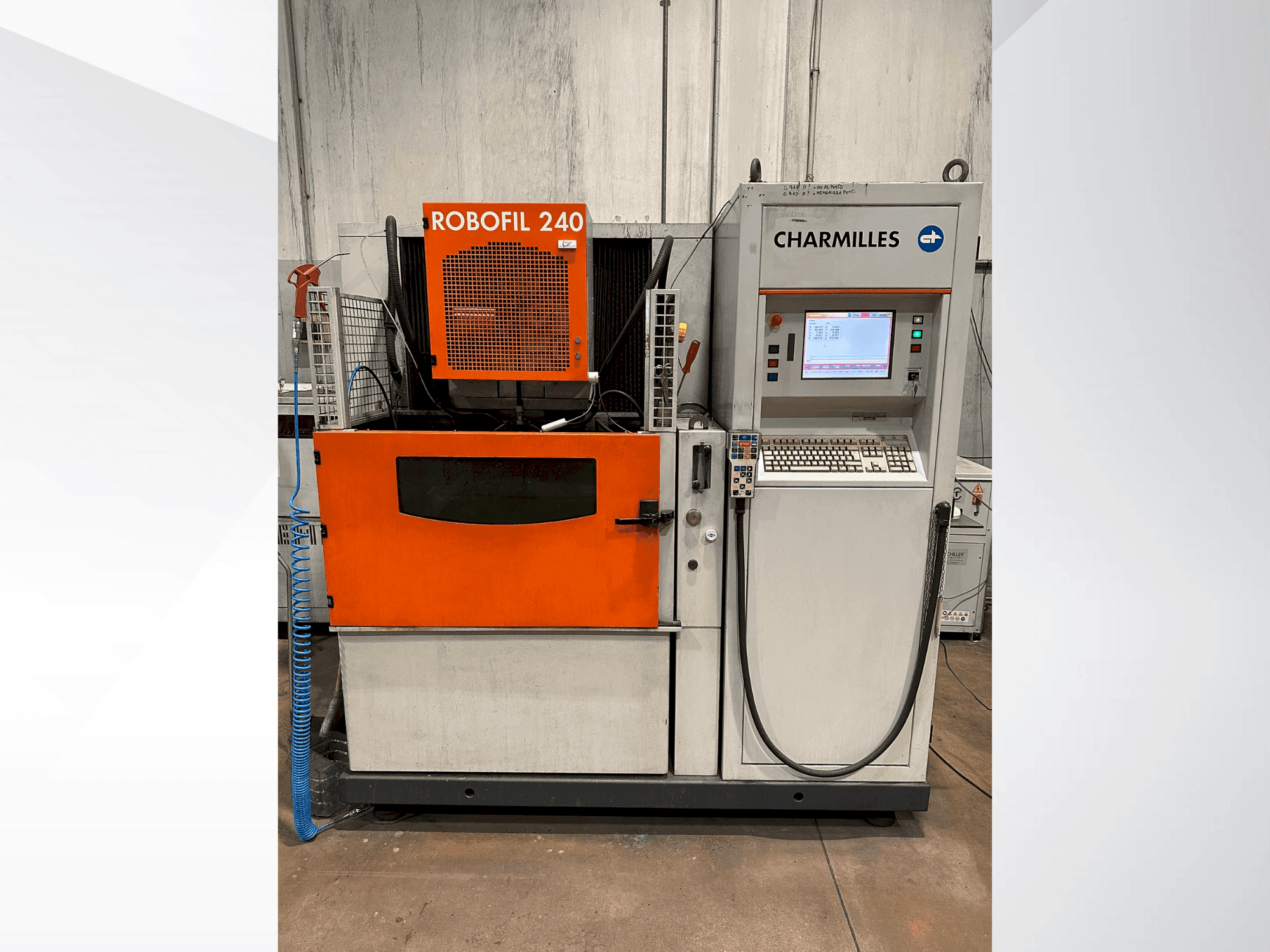 Masina CHARMILLES Robofil 240   eestvaade