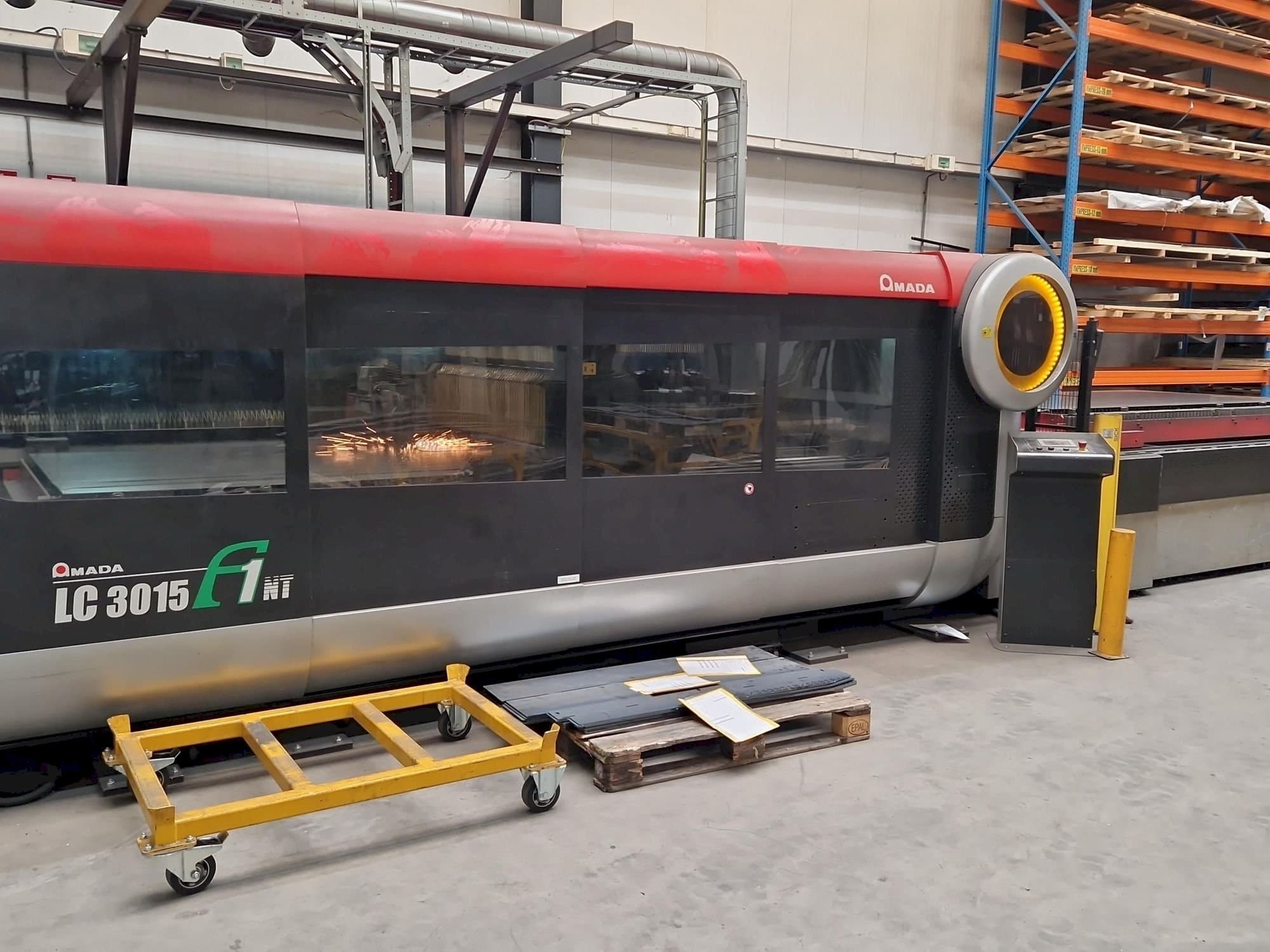 Masina AMADA LC3015 F1 NT   eestvaade