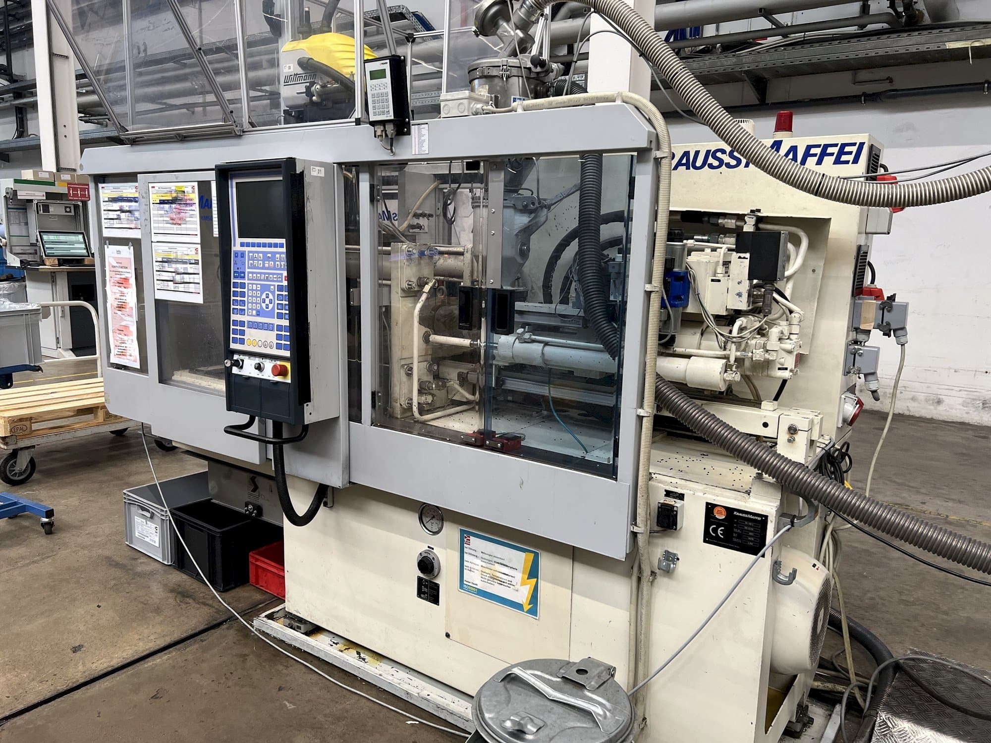 Masina Krauss Maffei KM 50-125 C1   eestvaade