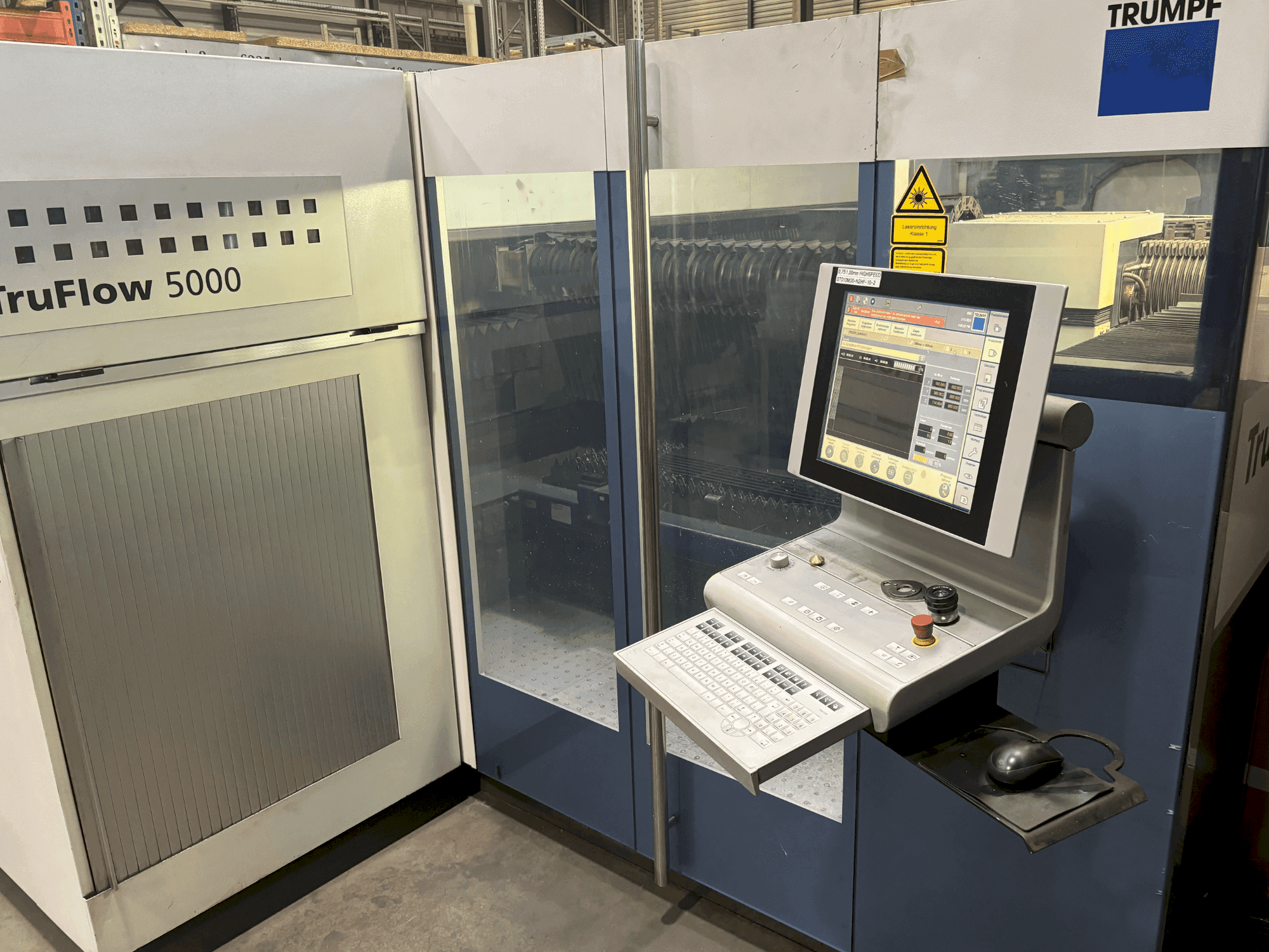 Masina TRUMPF TruLaser 3030   eestvaade