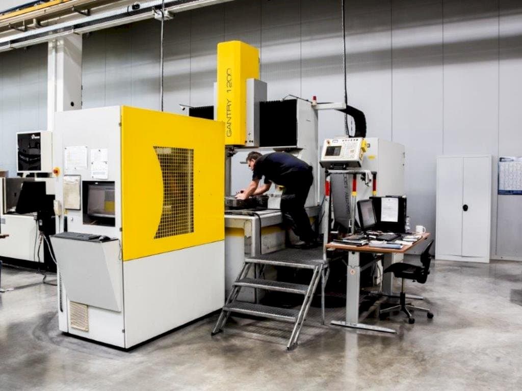 Masina OPS-INGERSOLL Gantry 1200   eestvaade