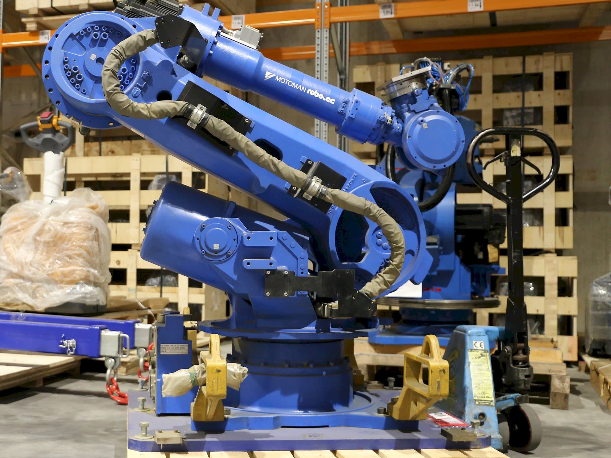 Masina Yaskawa Motoman ES165   vasaku külje vaade