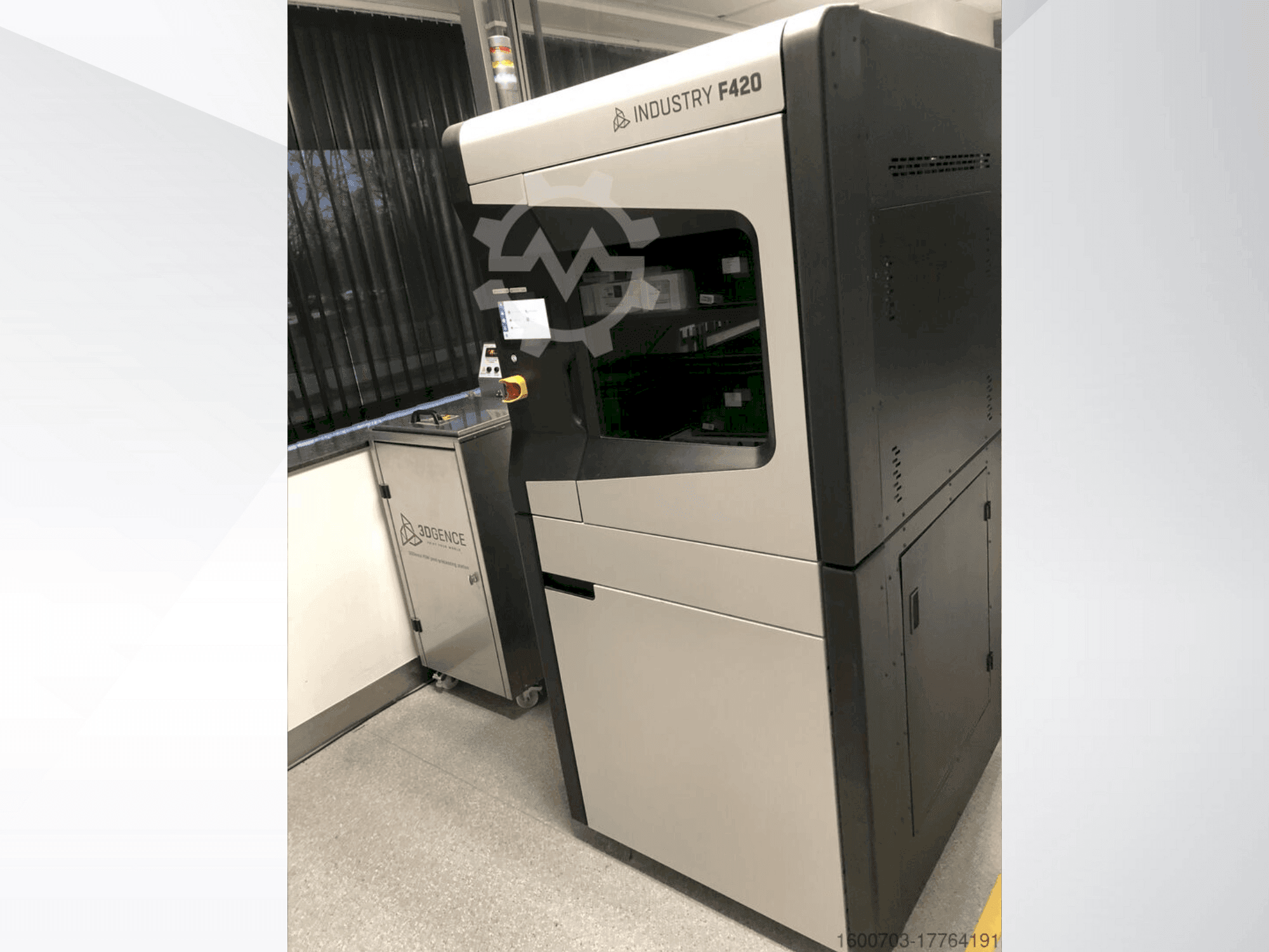 Masina 3DGENCE Industry F420   eestvaade