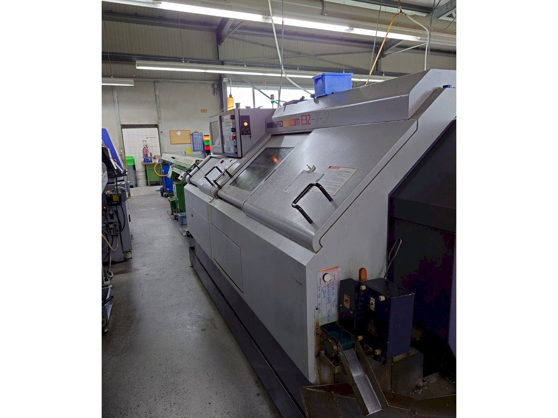 Masina Citizen E32-Y-2   parema külje vaade