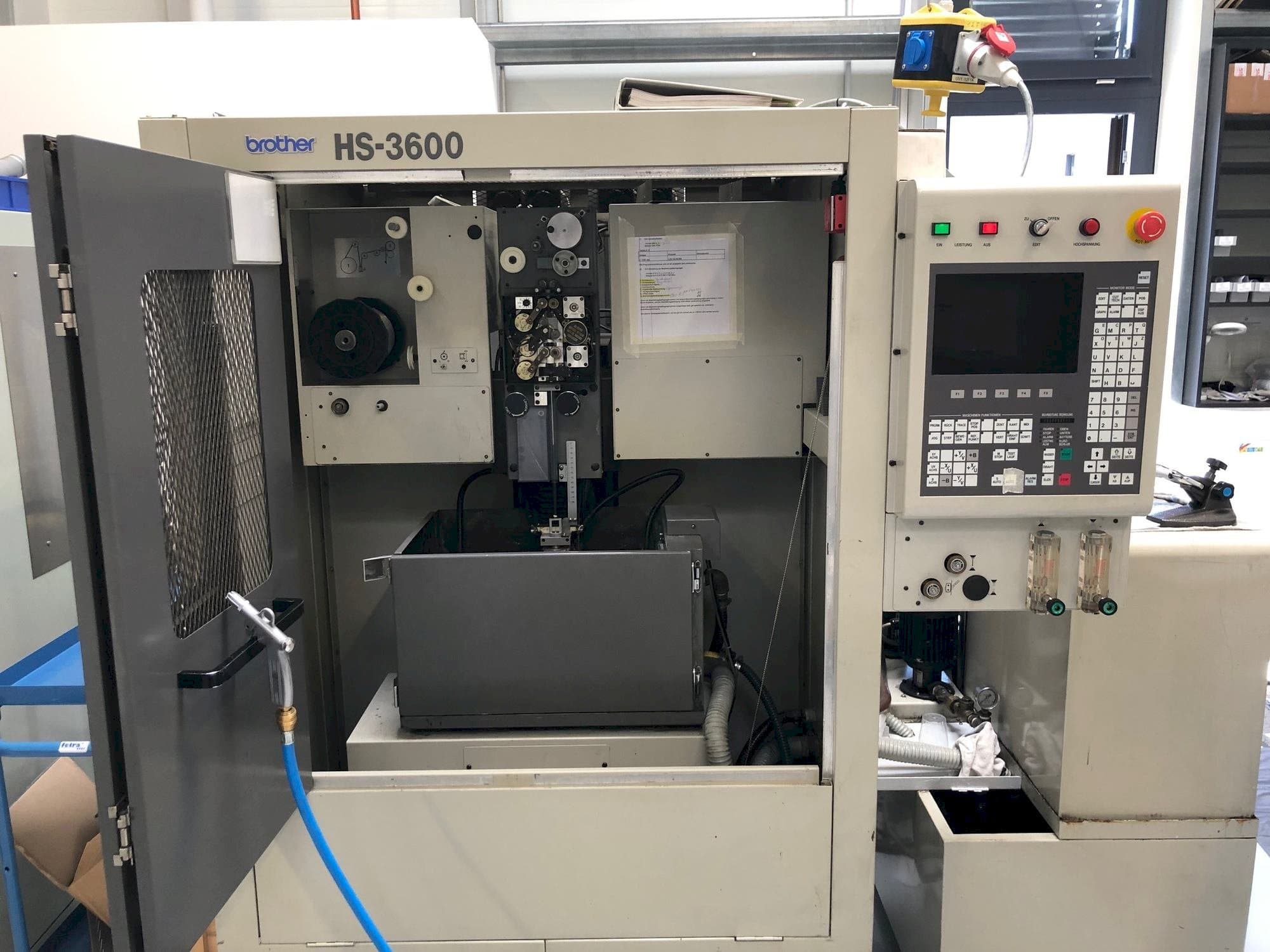 Masina Brother HS-3600   eestvaade