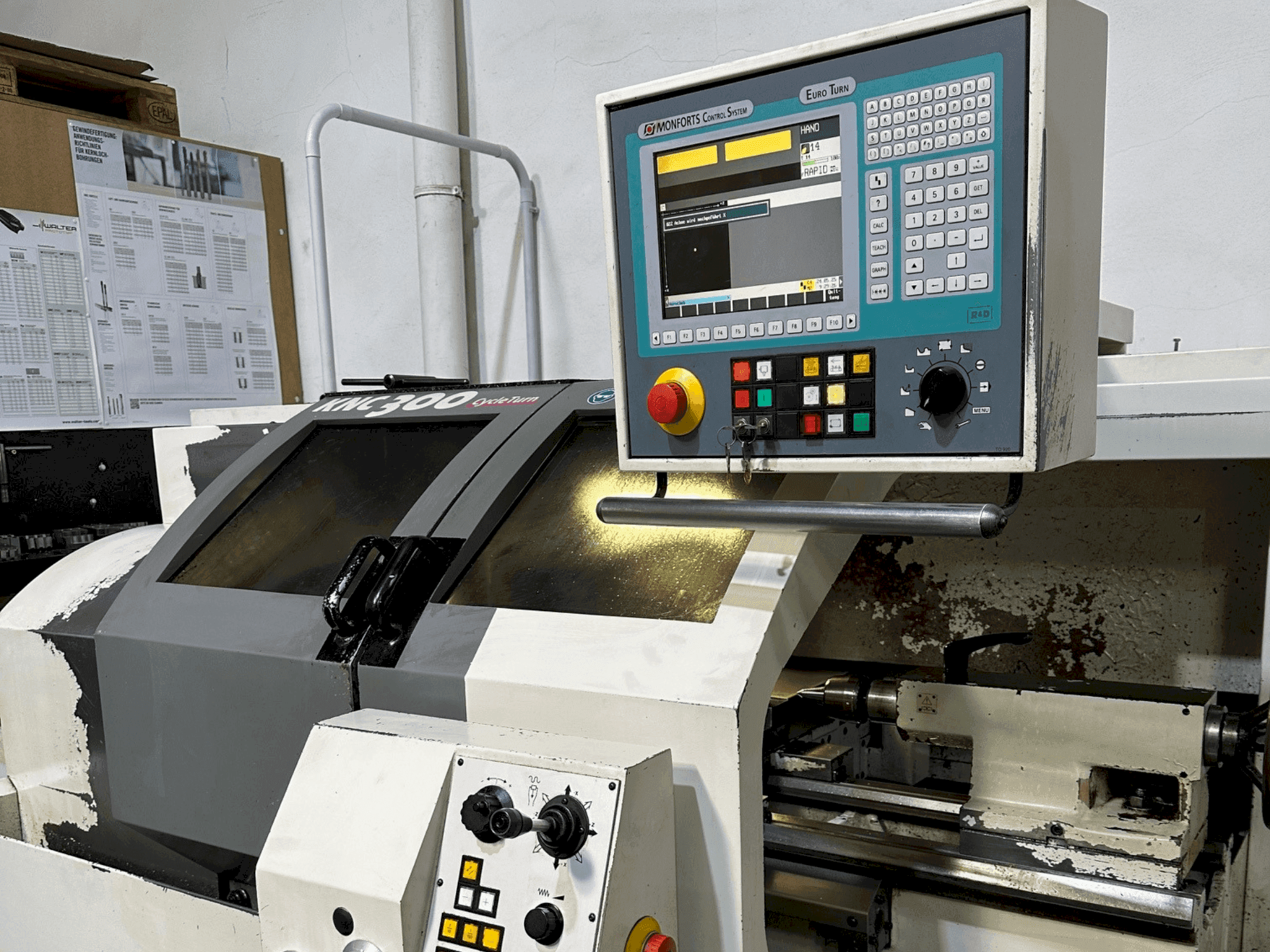 Masina Monforts KNC 300 CycleTurn eestvaade